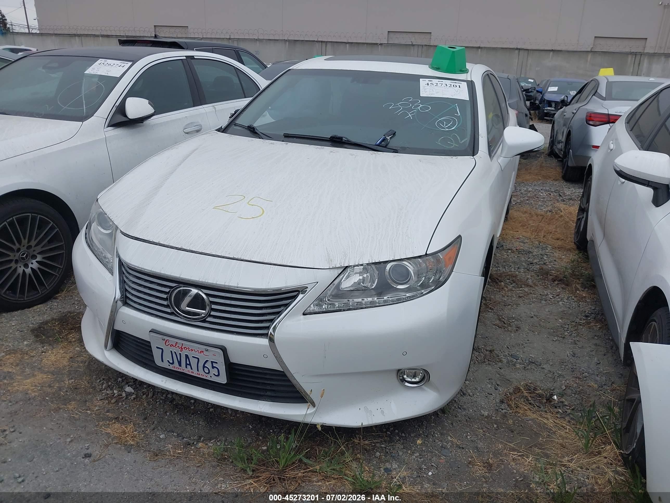 2015 Lexus Es 350   White vin: JTHBK1GG9F2174625