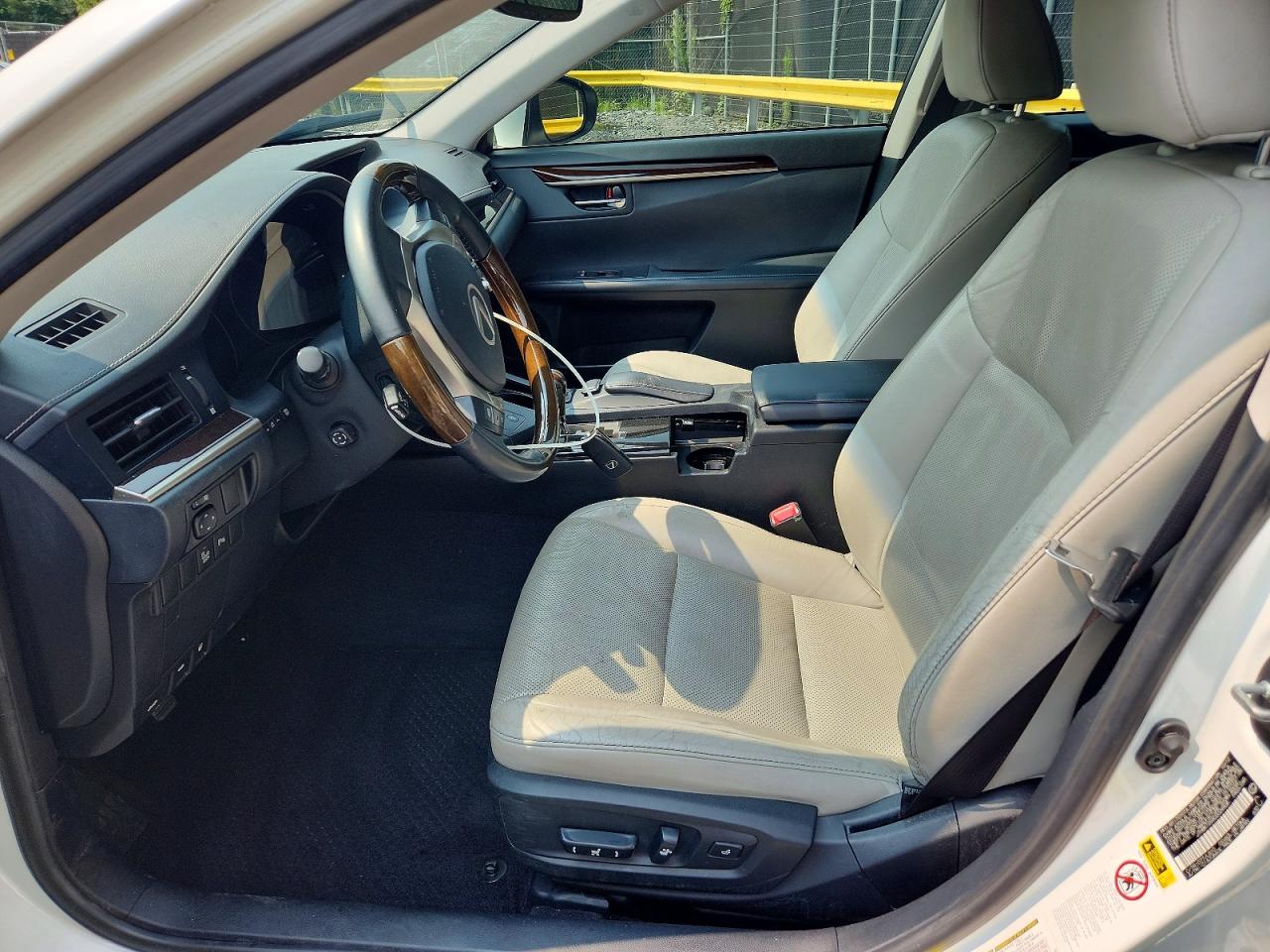 2013 Lexus Es 350 White vin: JTHBK1GGXD2024908
