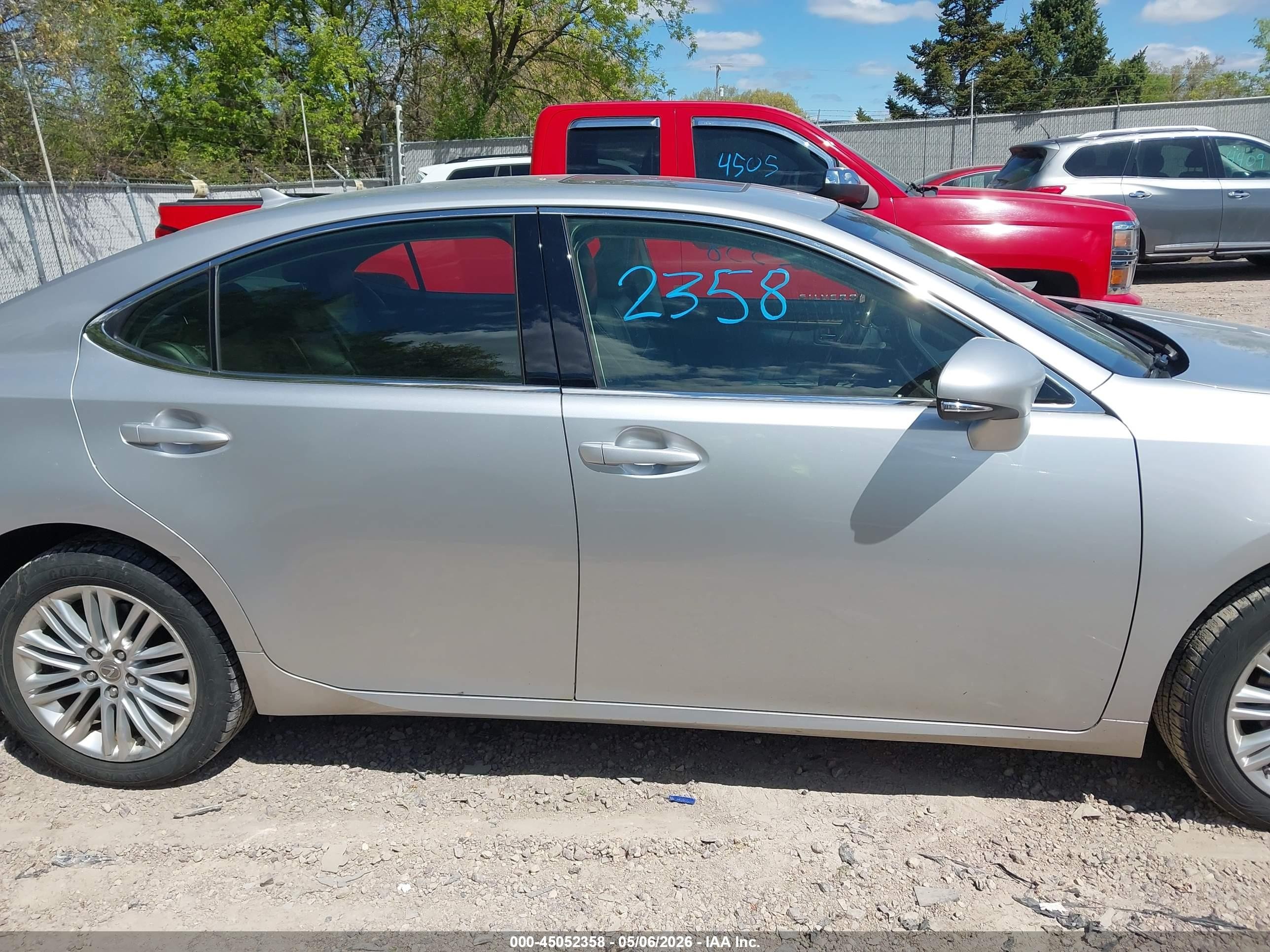 2013 Lexus Es 350   Серебряный vin: JTHBK1GGXD2027453