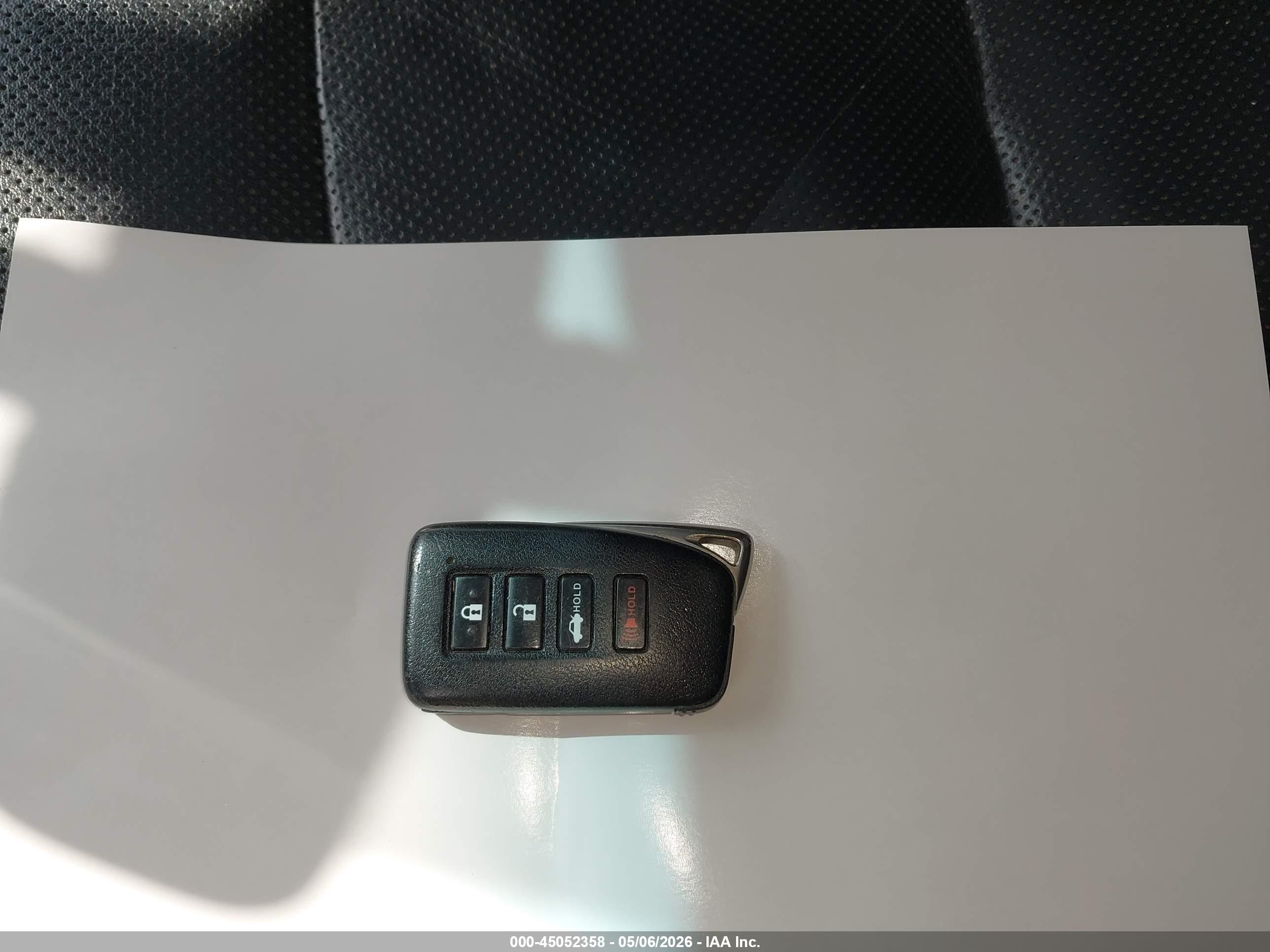 2013 Lexus Es 350   Серебряный vin: JTHBK1GGXD2027453