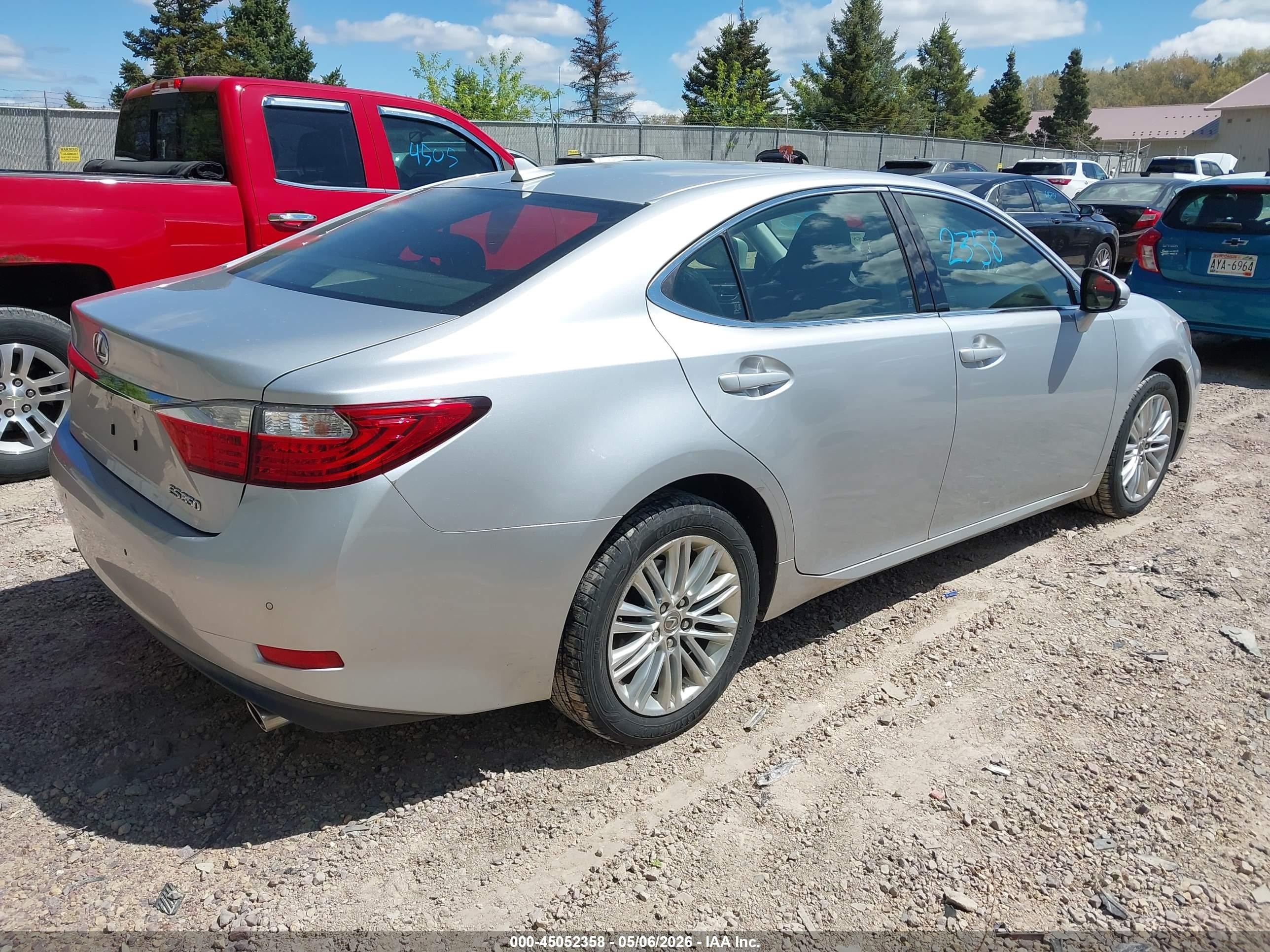 2013 Lexus Es 350   Серебряный vin: JTHBK1GGXD2027453