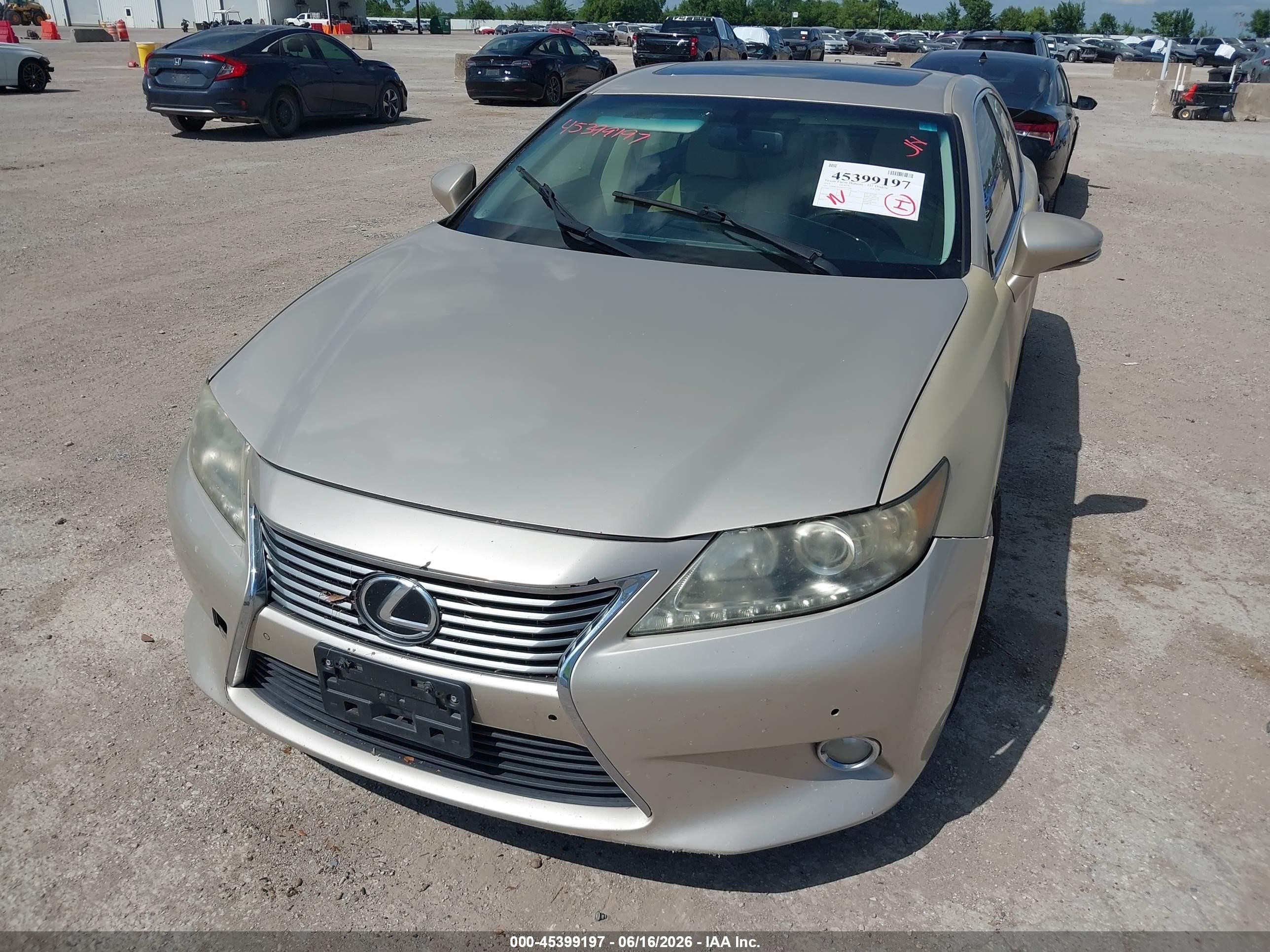 2013 Lexus Es 350   Золотой vin: JTHBK1GGXD2072392