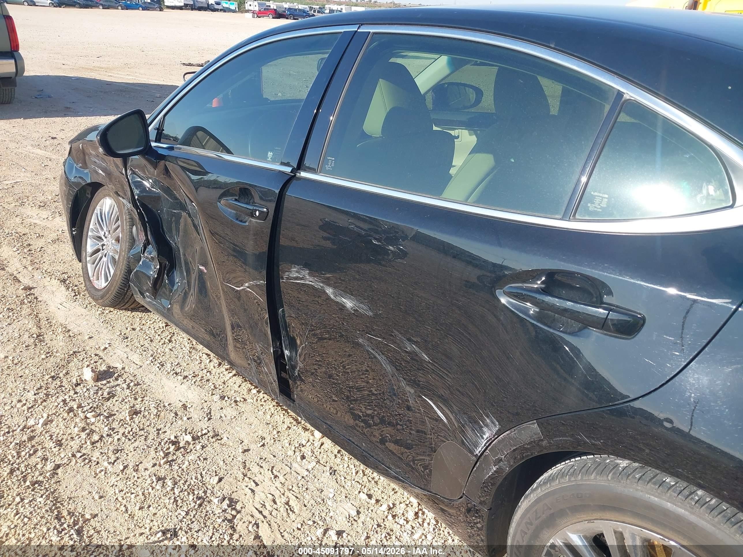 2014 Lexus Es 350   Black vin: JTHBK1GGXE2091333