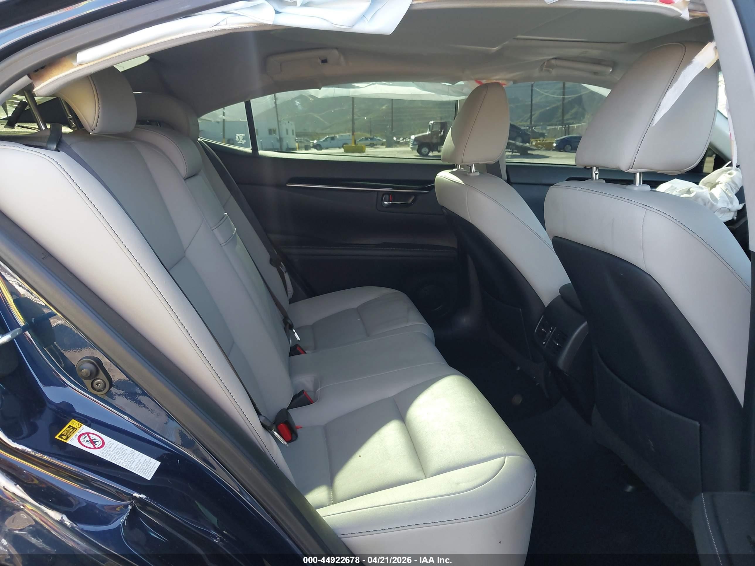 2014 Lexus Es 350 Blue vin: JTHBK1GGXE2109913
