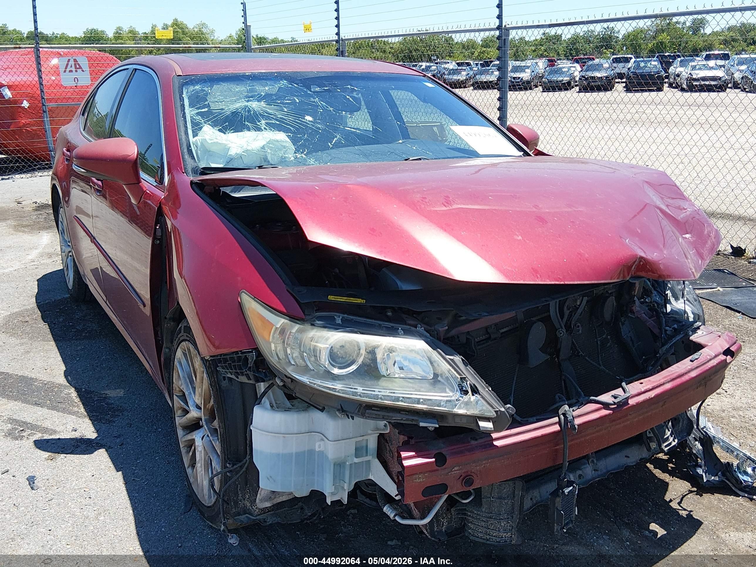 2014 Lexus Es 350   Red vin: JTHBK1GGXE2119972