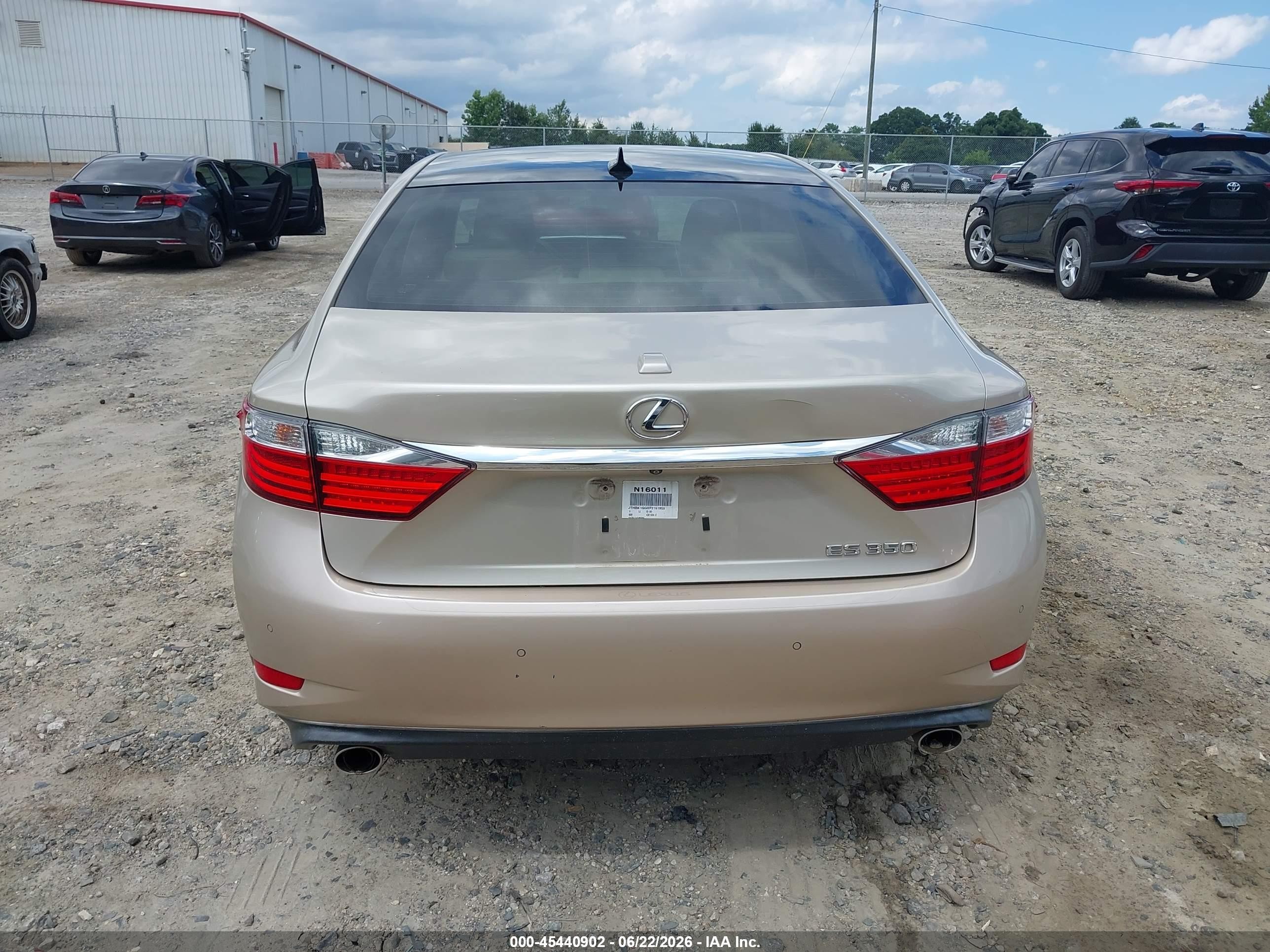 2015 Lexus Es 350   Gold vin: JTHBK1GGXF2151953