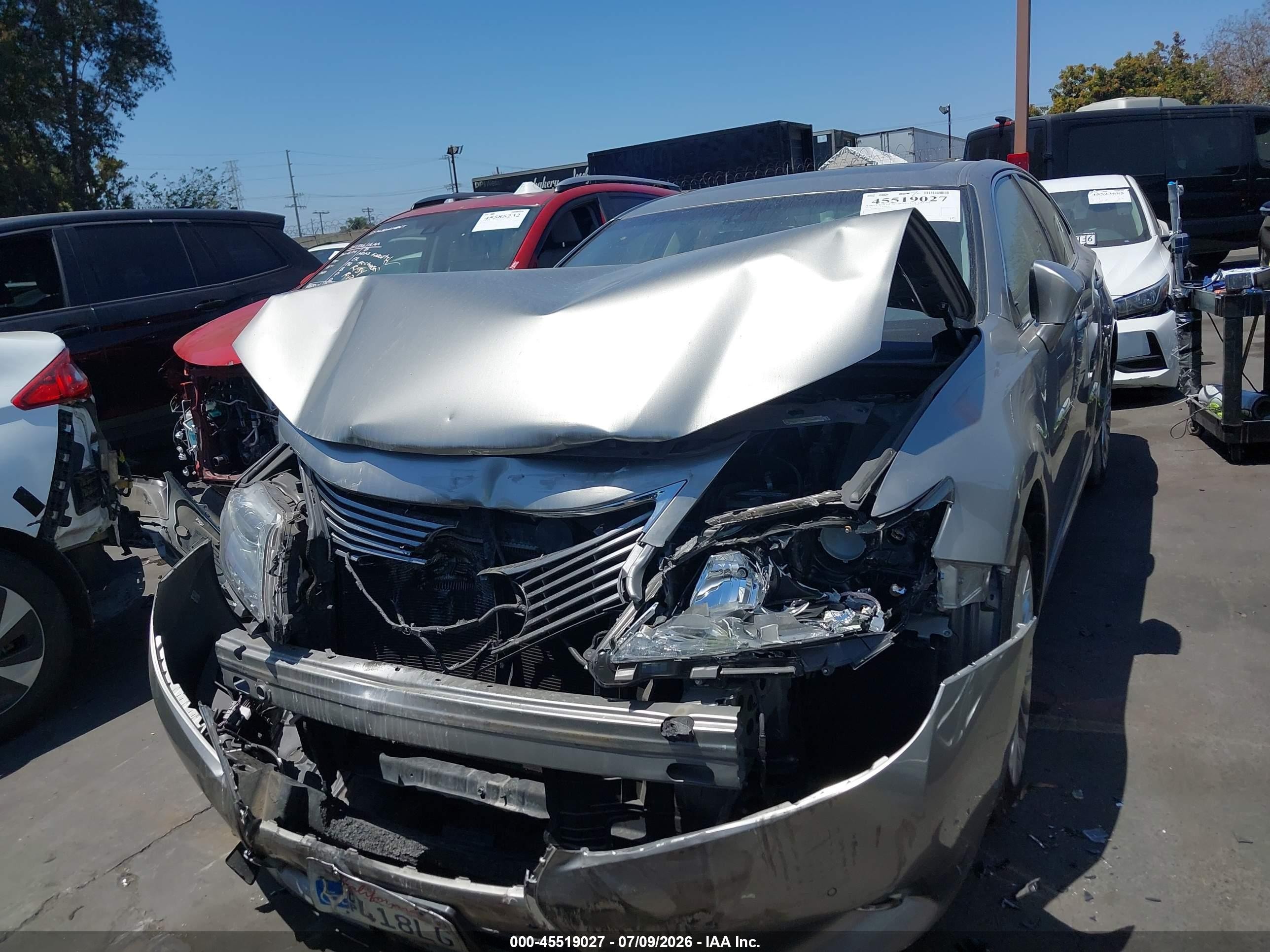 2015 Lexus Es 350   Silver vin: JTHBK1GGXF2188243