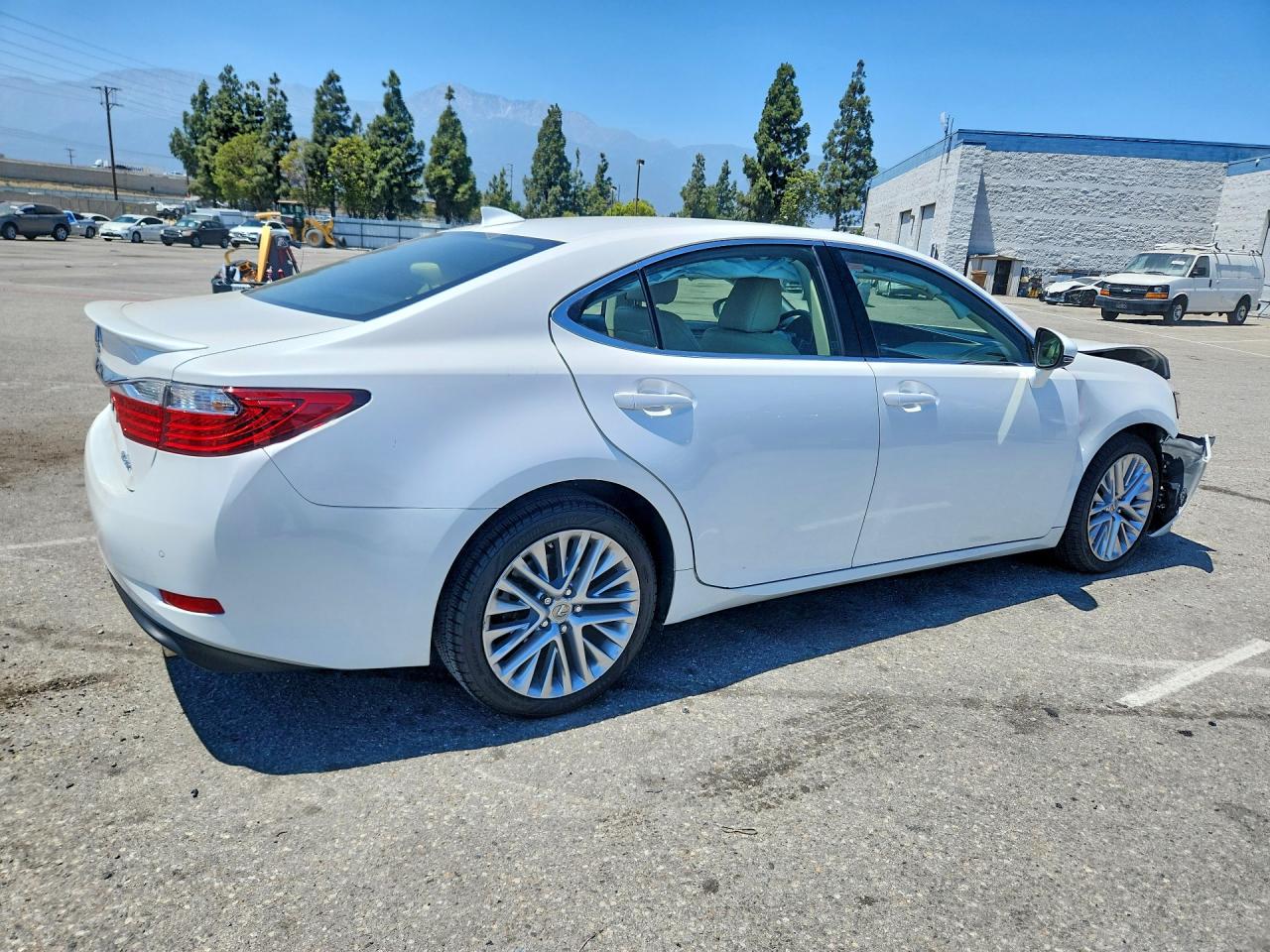 2015 Lexus Es 350 White vin: JTHBK1GGXF2199646
