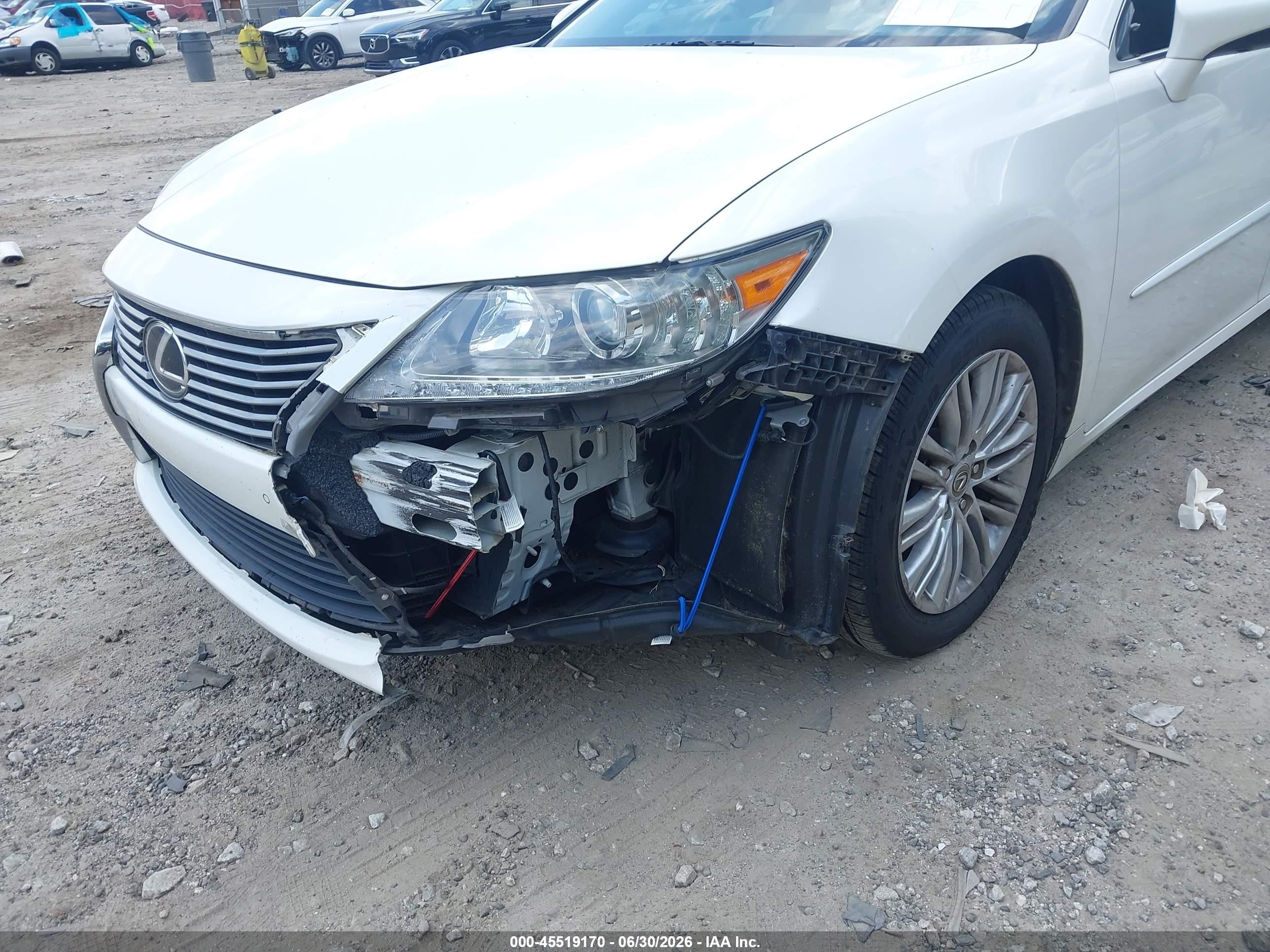 2015 Lexus Es 350   White vin: JTHBK1GGXF2203663