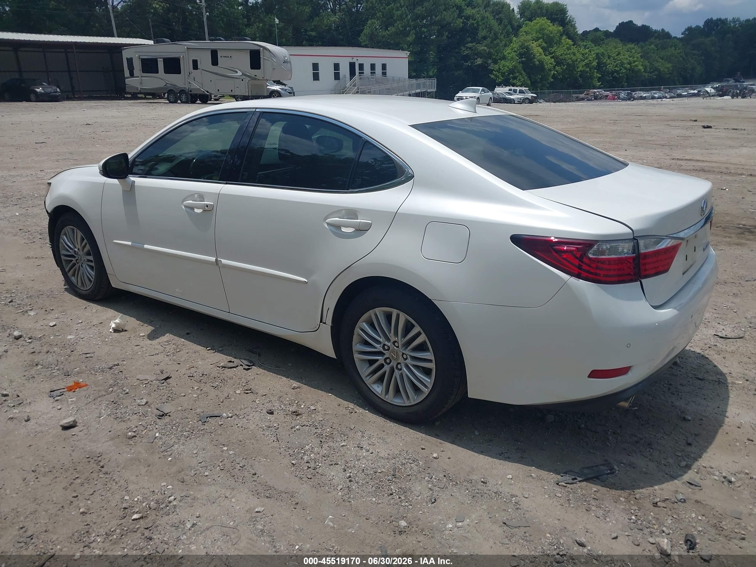 2015 Lexus Es 350   White vin: JTHBK1GGXF2203663