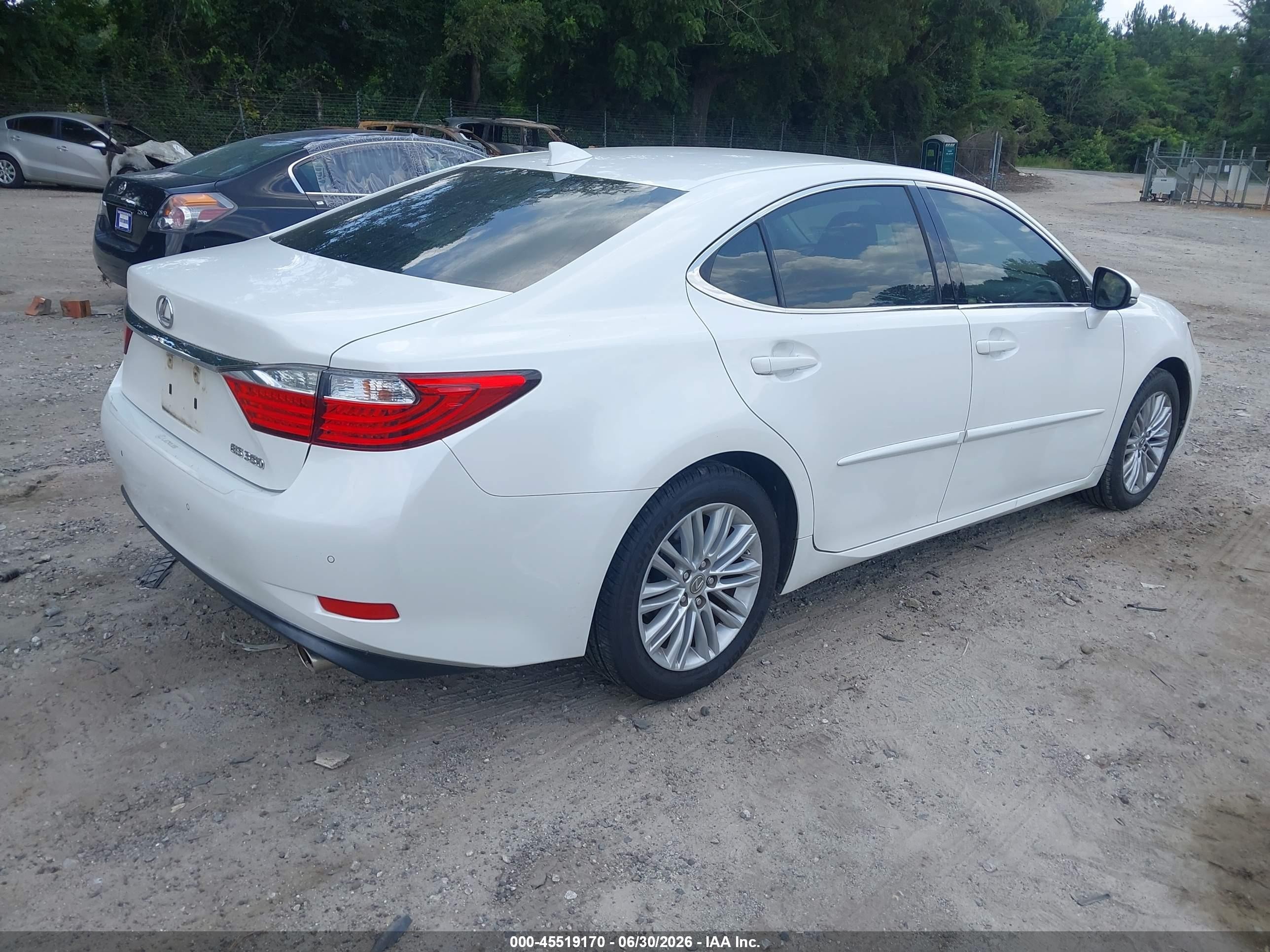 2015 Lexus Es 350   White vin: JTHBK1GGXF2203663