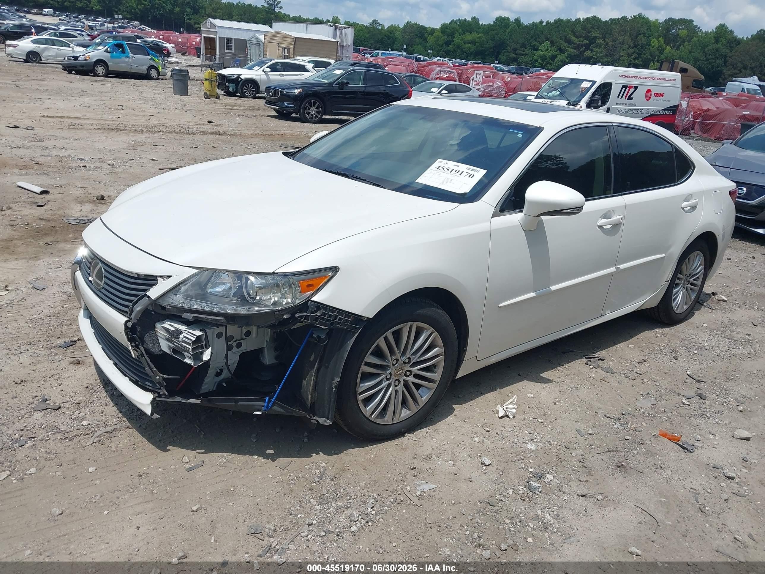 2015 Lexus Es 350   White vin: JTHBK1GGXF2203663