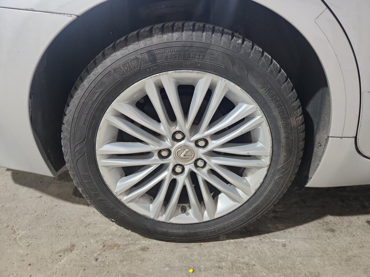 2015 Lexus Es 350 Silver vin: JTHBK1GGXF2207244 Damage: Right Rear Wheel, Curb Rash, > 12 Inches