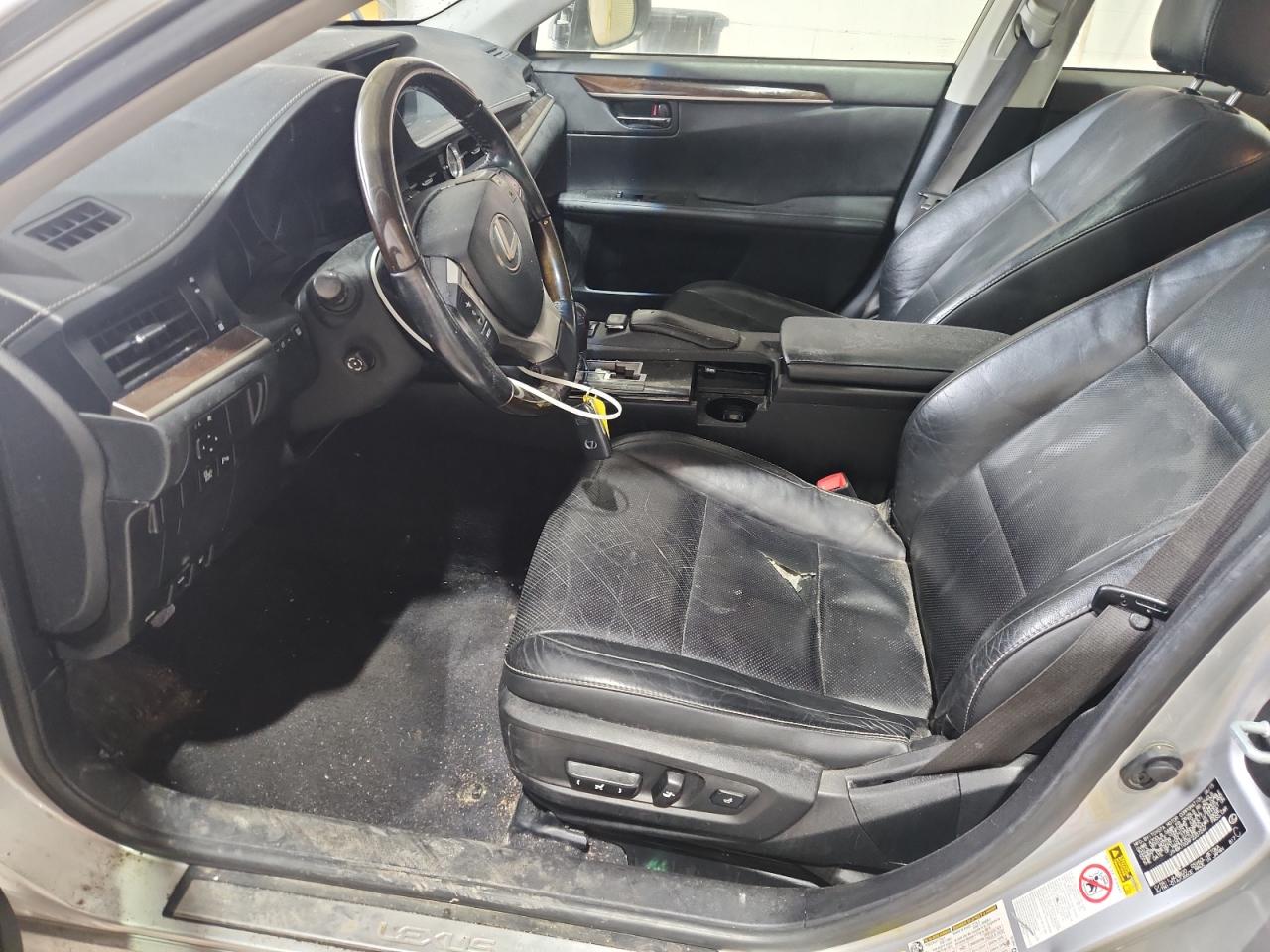 2015 Lexus Es 350 Silver vin: JTHBK1GGXF2207244 Damage: Left Front Seat Cushion, Torn, 4 To 5 Inches