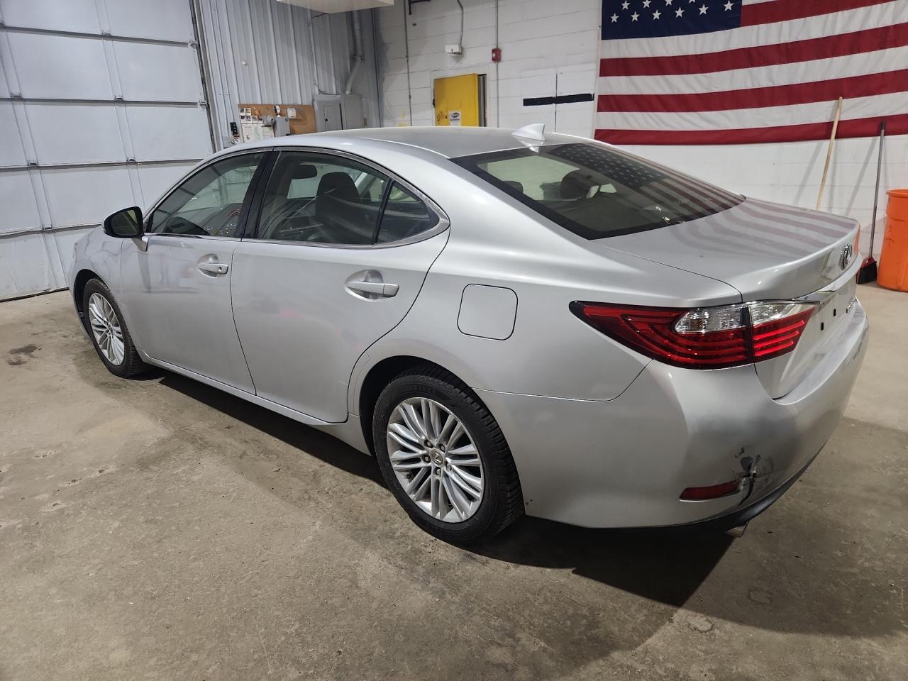 2015 Lexus Es 350 Silver vin: JTHBK1GGXF2207244 Damage: Left Qtr Panel, Dent(S) W/ Paint Dmg, 1 To 2 Inches