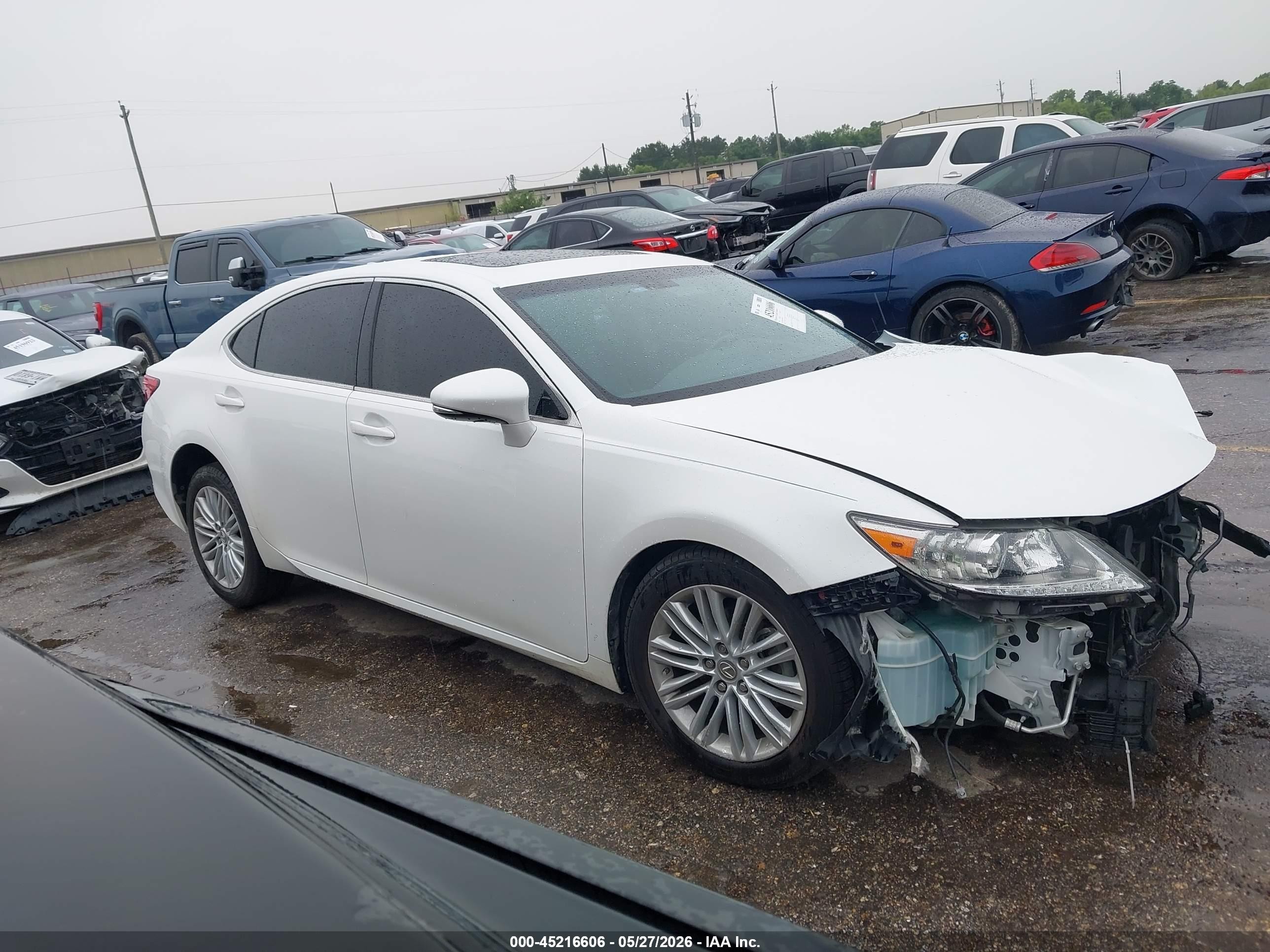 2015 Lexus Es 350   White vin: JTHBK1GGXF2207597