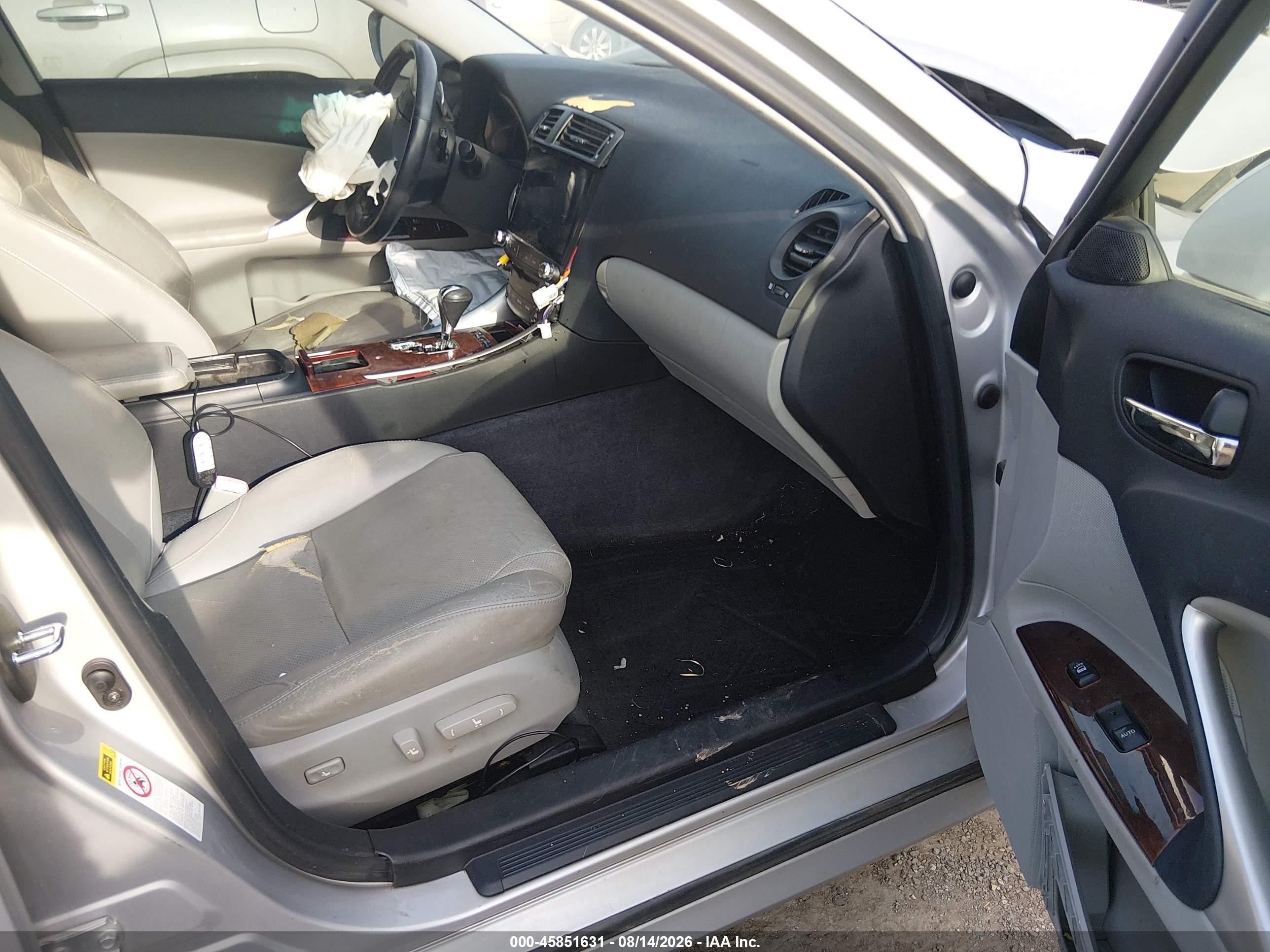 2007 Lexus Is 250   White vin: JTHBK262175038114