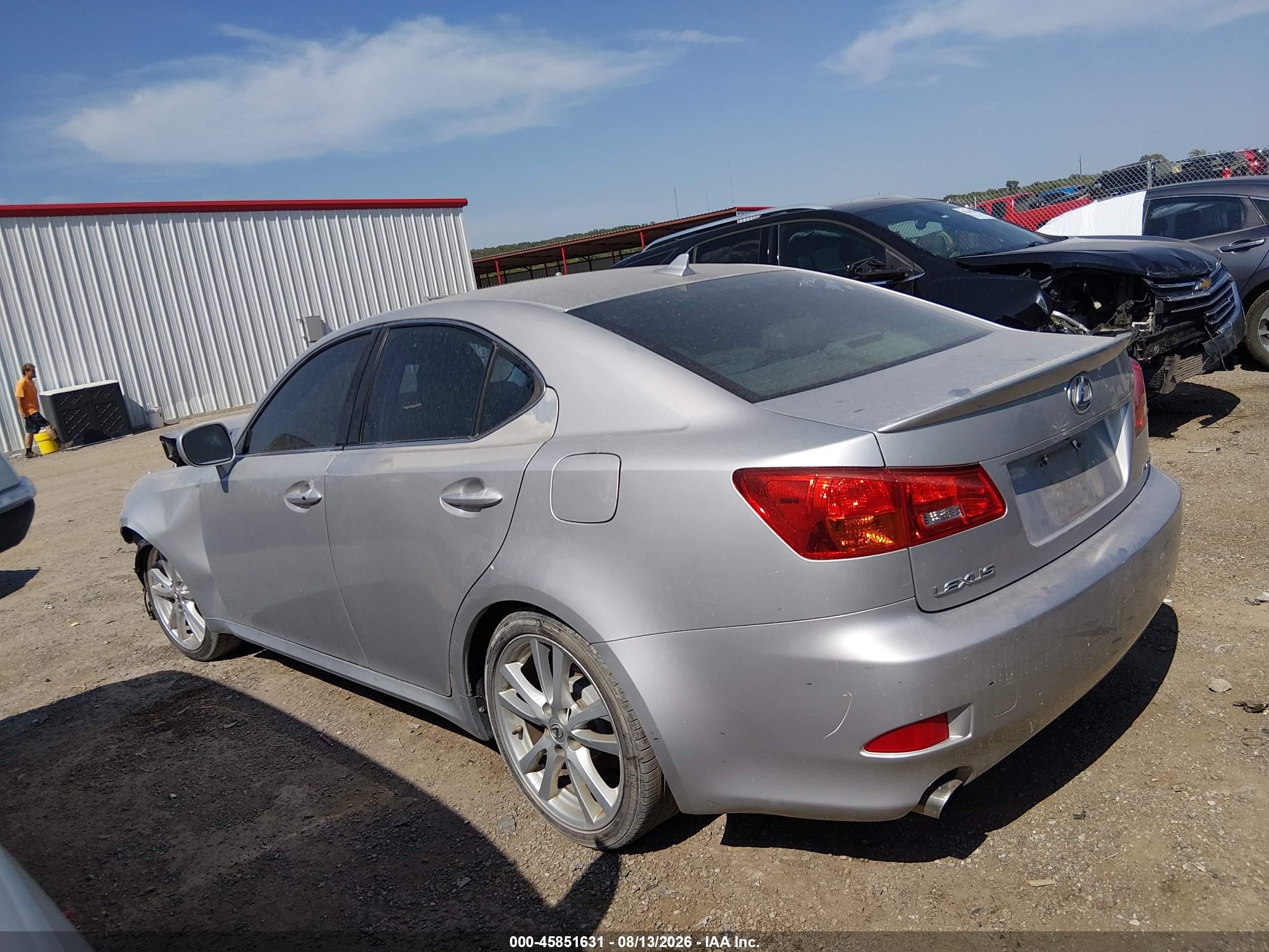 2007 Lexus Is 250   White vin: JTHBK262175038114
