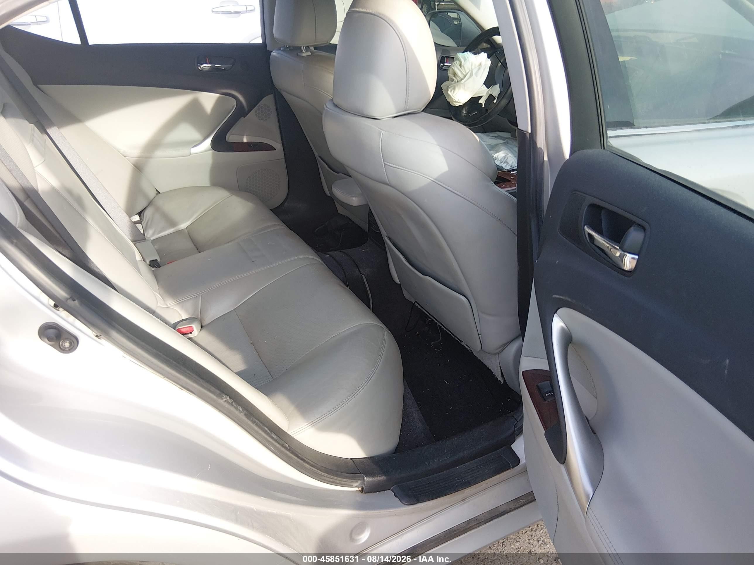 2007 Lexus Is 250   White vin: JTHBK262175038114