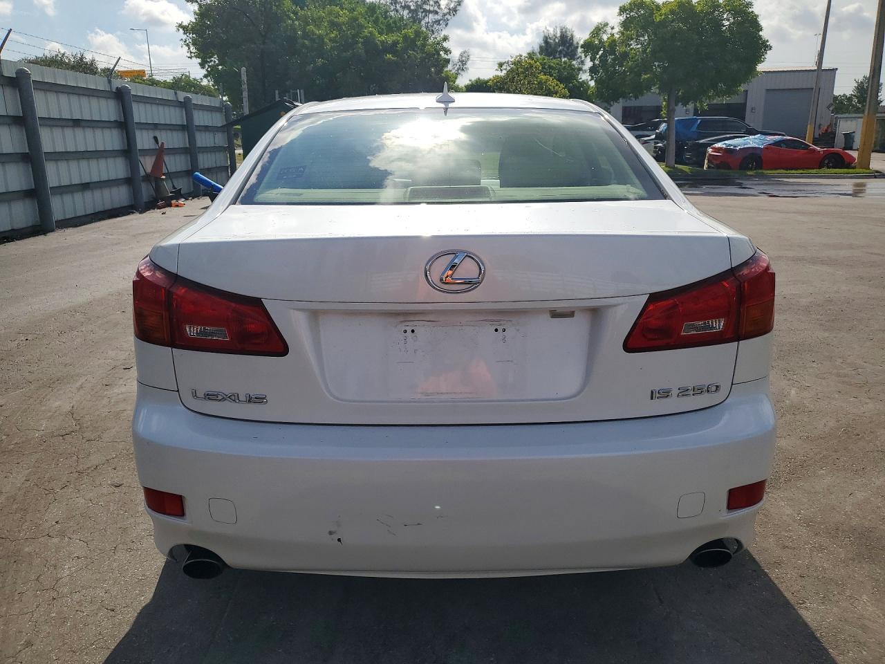 2008 Lexus Is 250 Base White vin: JTHBK262185065377