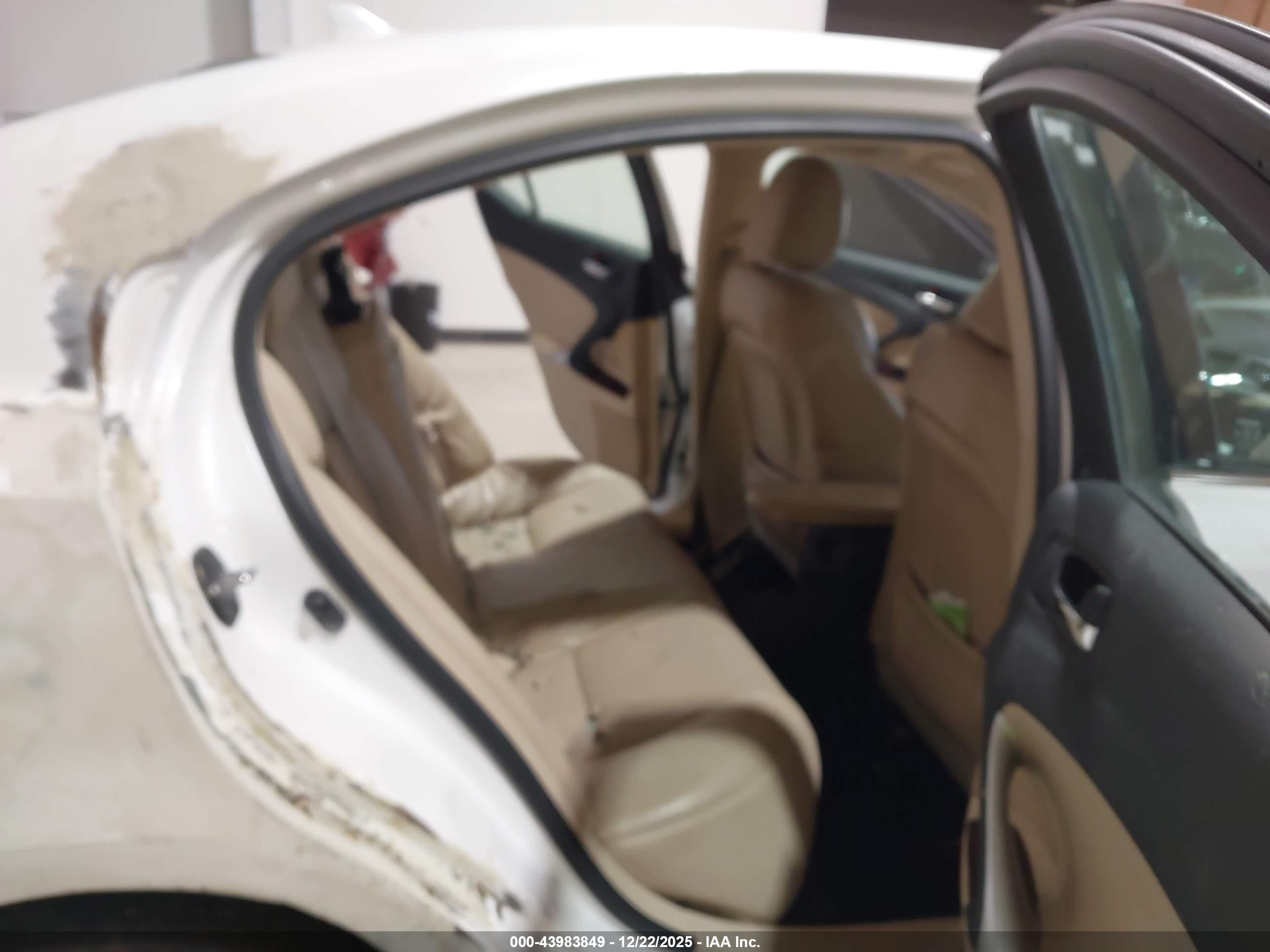 2008 Lexus Is 250   White vin: JTHBK262282080360
