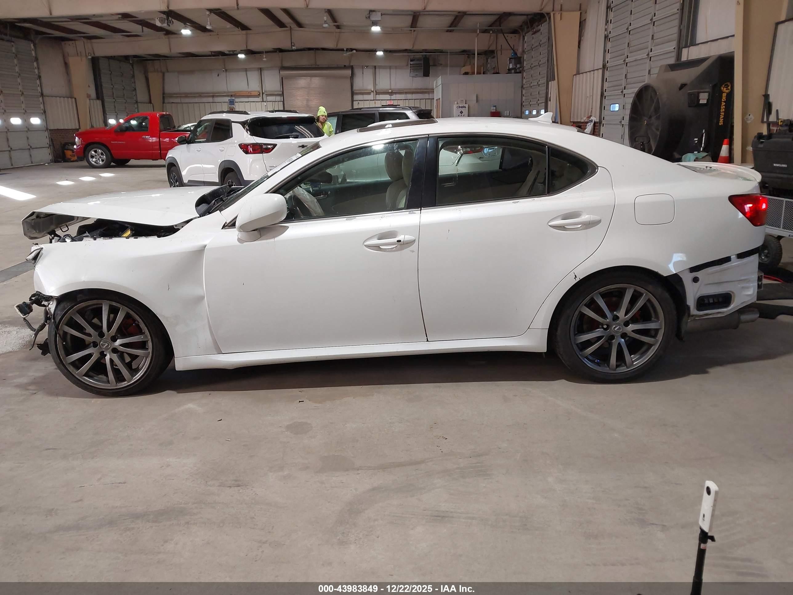 2008 Lexus Is 250   White vin: JTHBK262282080360