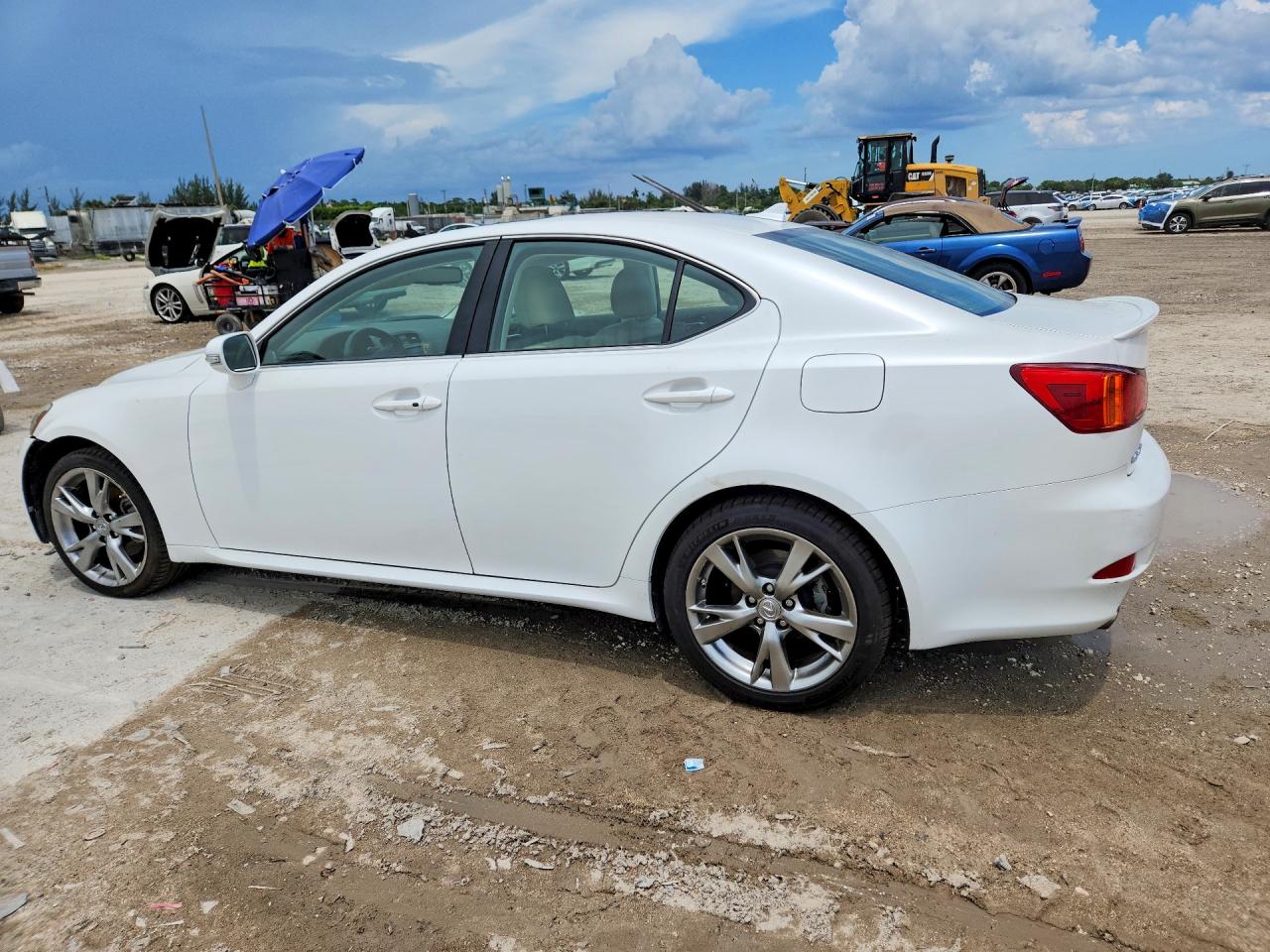 2009 Lexus Is 250 Base White vin: JTHBK262292089738