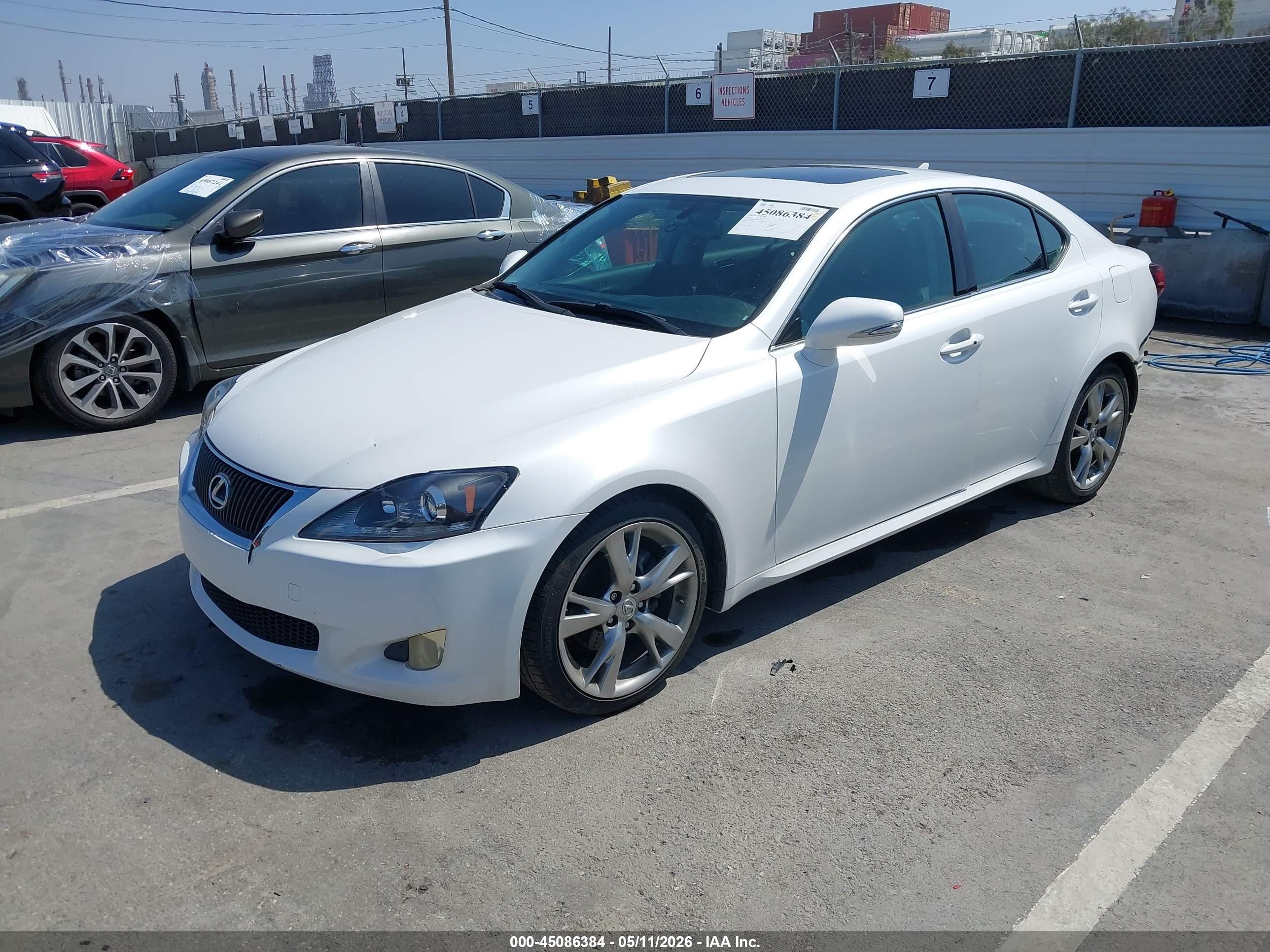 2009 Lexus Is 250   White vin: JTHBK262295093268