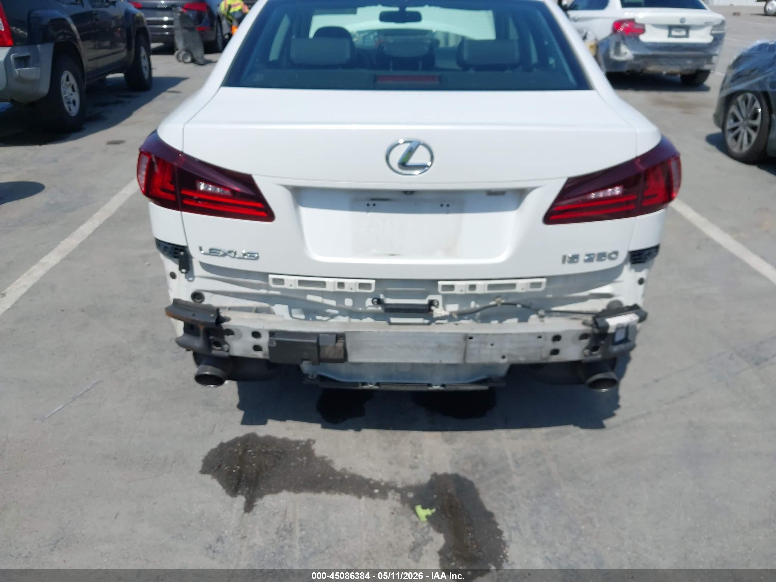 2009 Lexus Is 250   White vin: JTHBK262295093268
