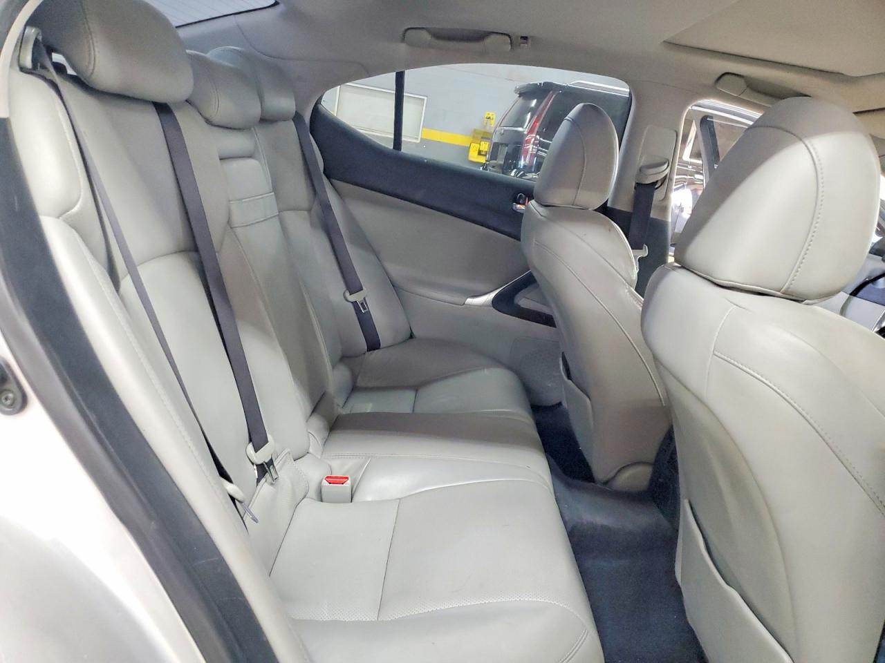 2007 Lexus Is 250 Base Серебряный vin: JTHBK262375047509