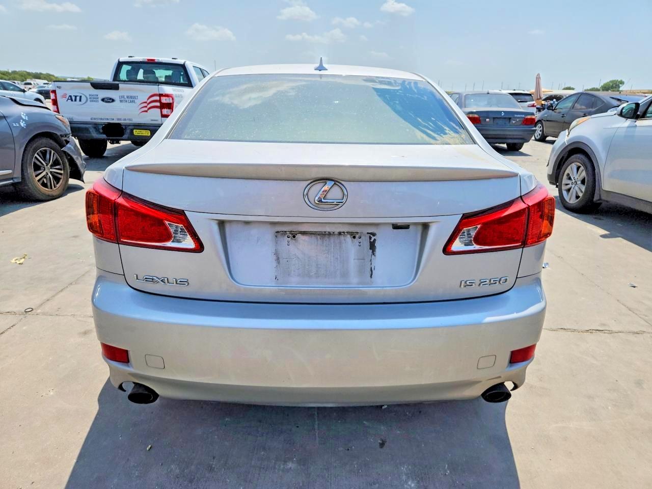 2009 Lexus 250 Silver vin: JTHBK262392086394