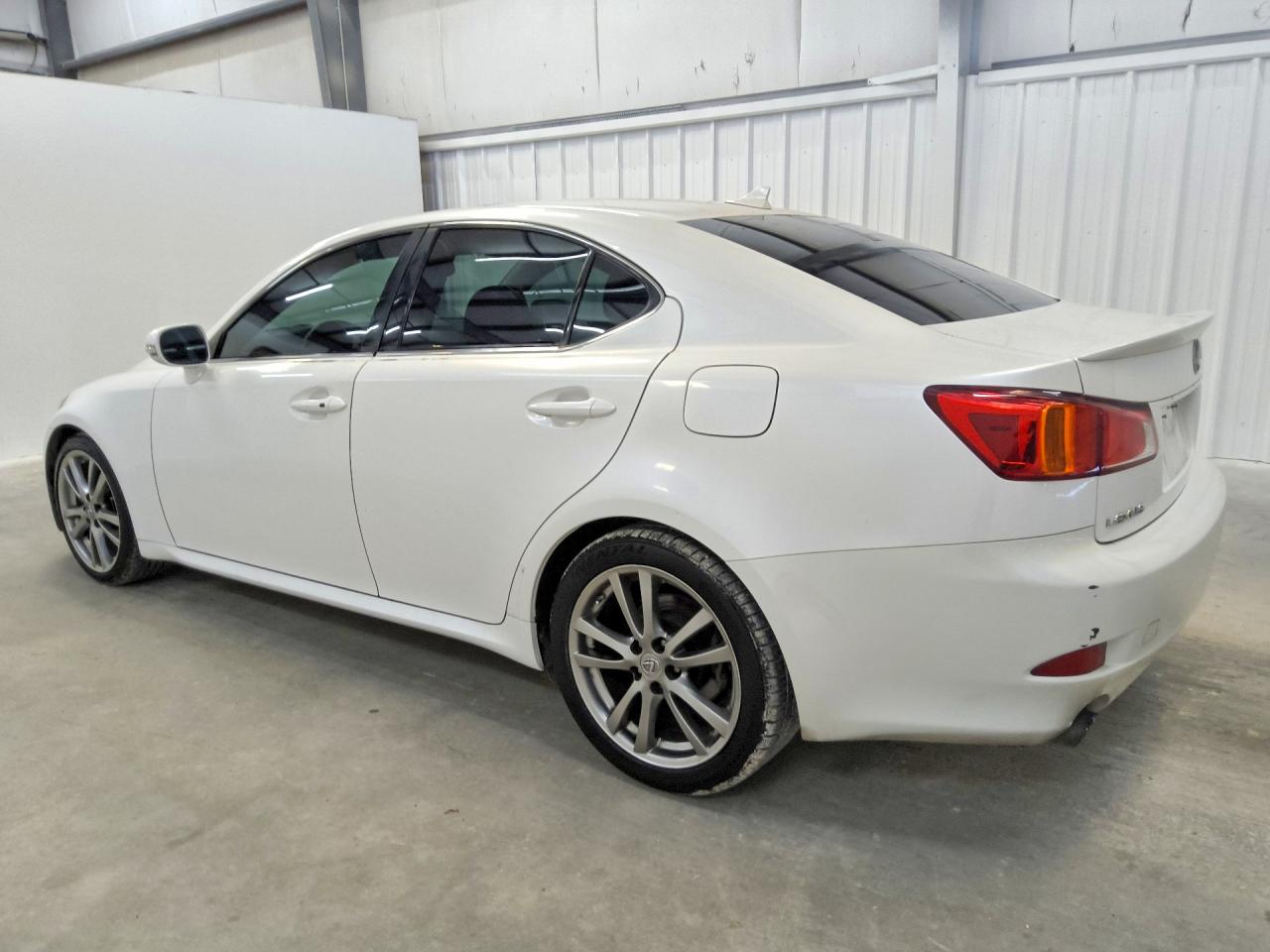 2009 Lexus Is 250 Base White vin: JTHBK262392088775
