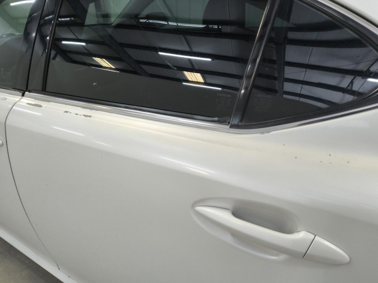 2009 Lexus Is 250 Base White vin: JTHBK262392088775 Damage: Left Rear Door, Oxidized, > 12 Inches