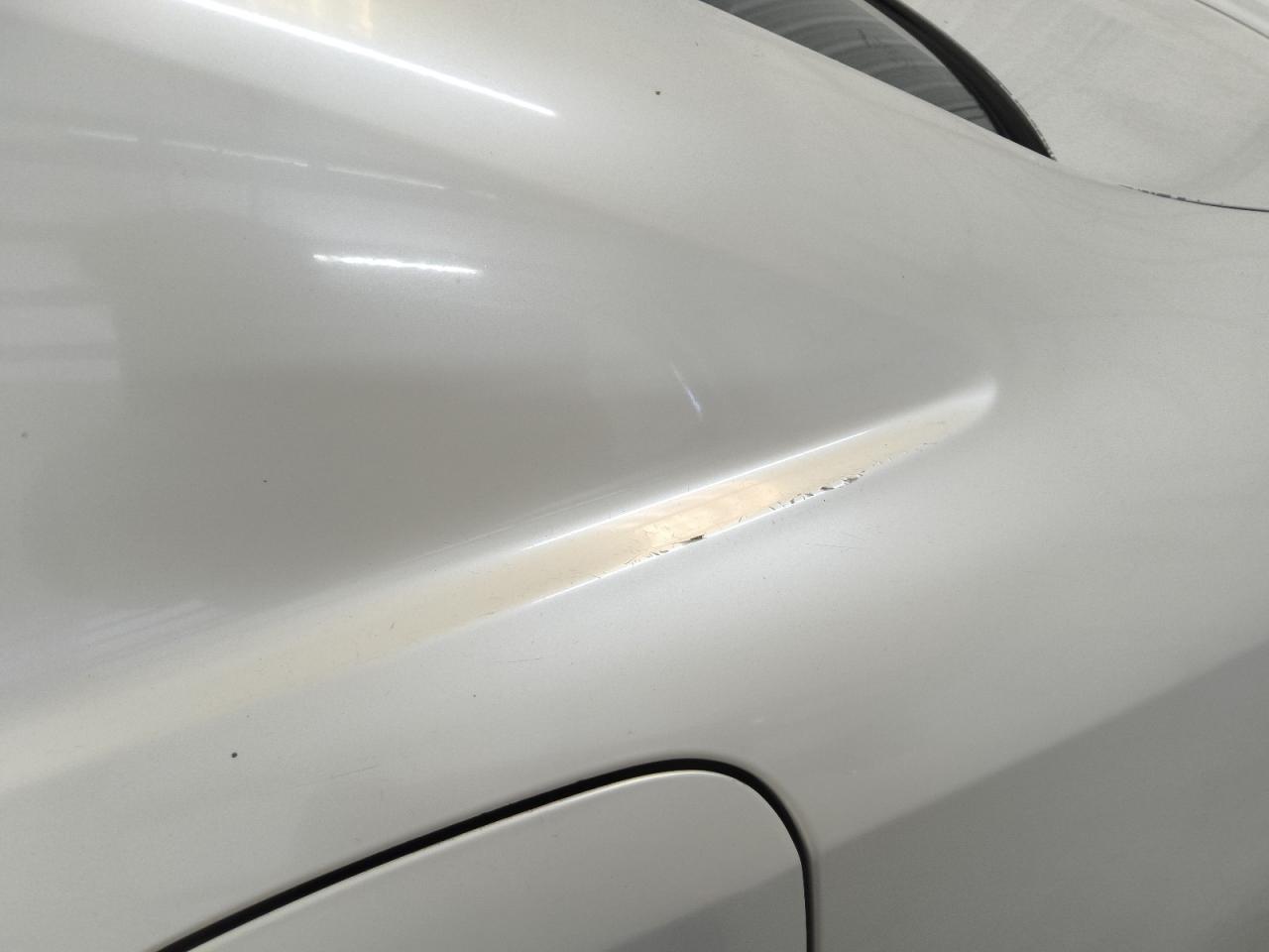 2009 Lexus Is 250 Base White vin: JTHBK262392088775 Damage: Left Qtr Panel, Oxidized, > 12 Inches