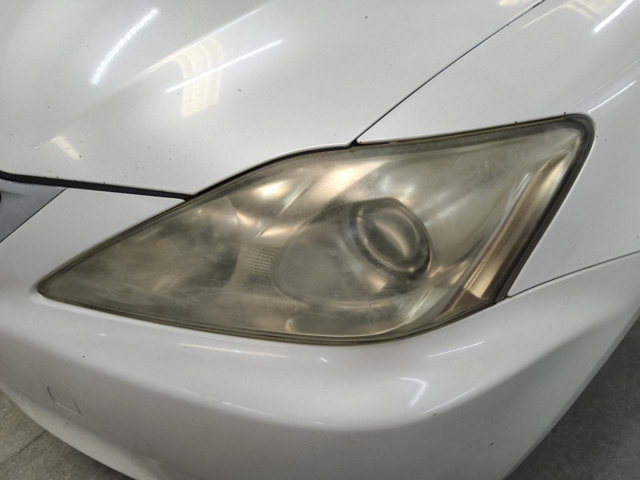 2009 Lexus Is 250 Base White vin: JTHBK262392088775 Damage: Left Head Lamp, Faded, Repair Required