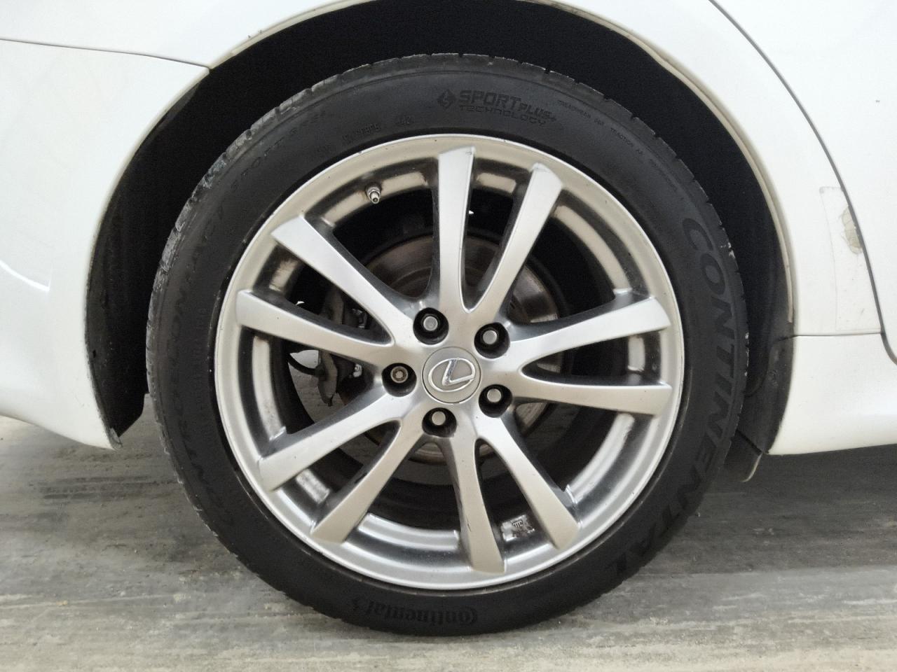 2009 Lexus Is 250 Base White vin: JTHBK262392088775 Damage: Right Rear Wheel, Curb Rash, 6 To 7 Inches
