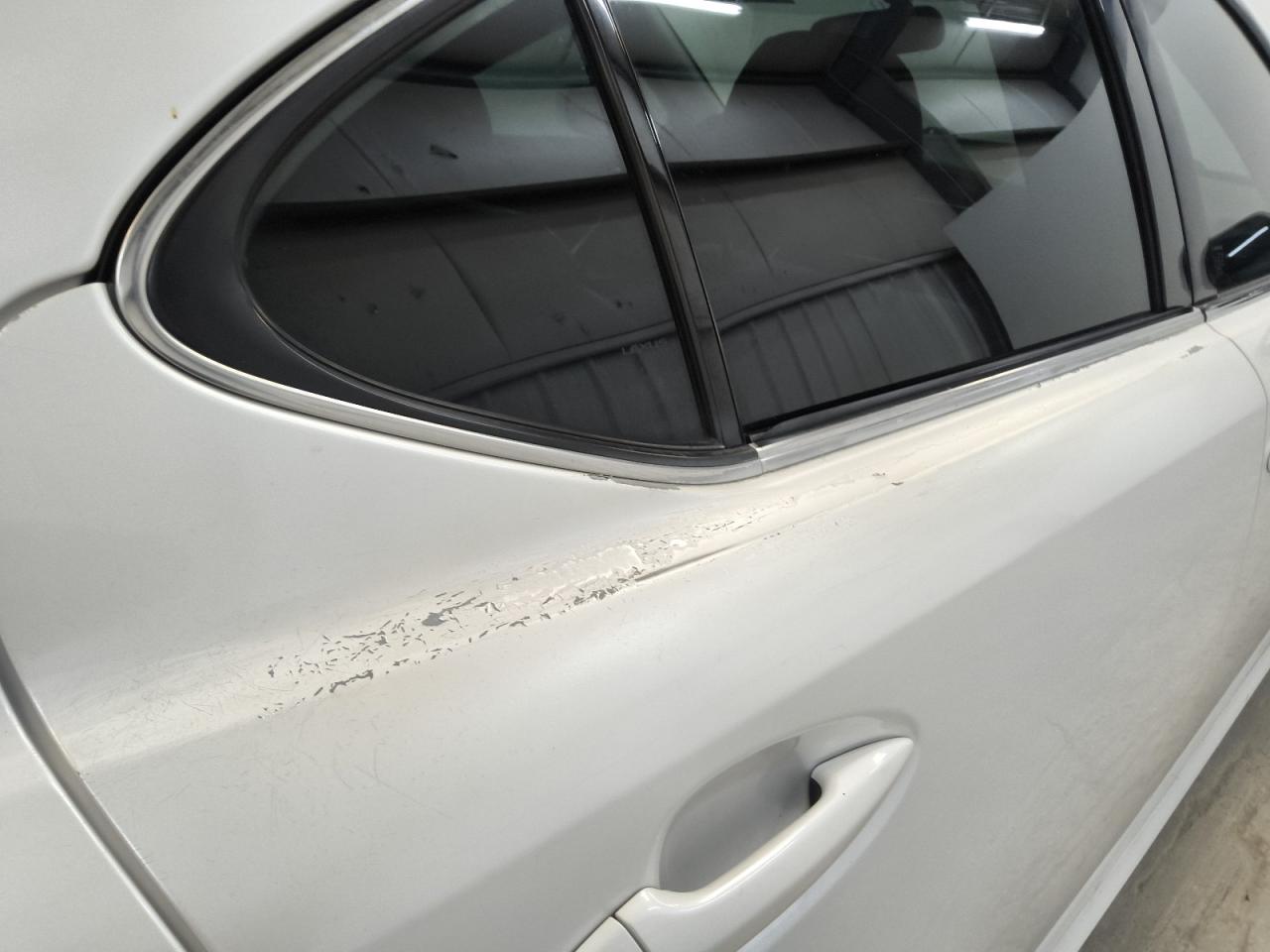 2009 Lexus Is 250 Base White vin: JTHBK262392088775 Damage: Right Rear Door, Oxidized, > 12 Inches