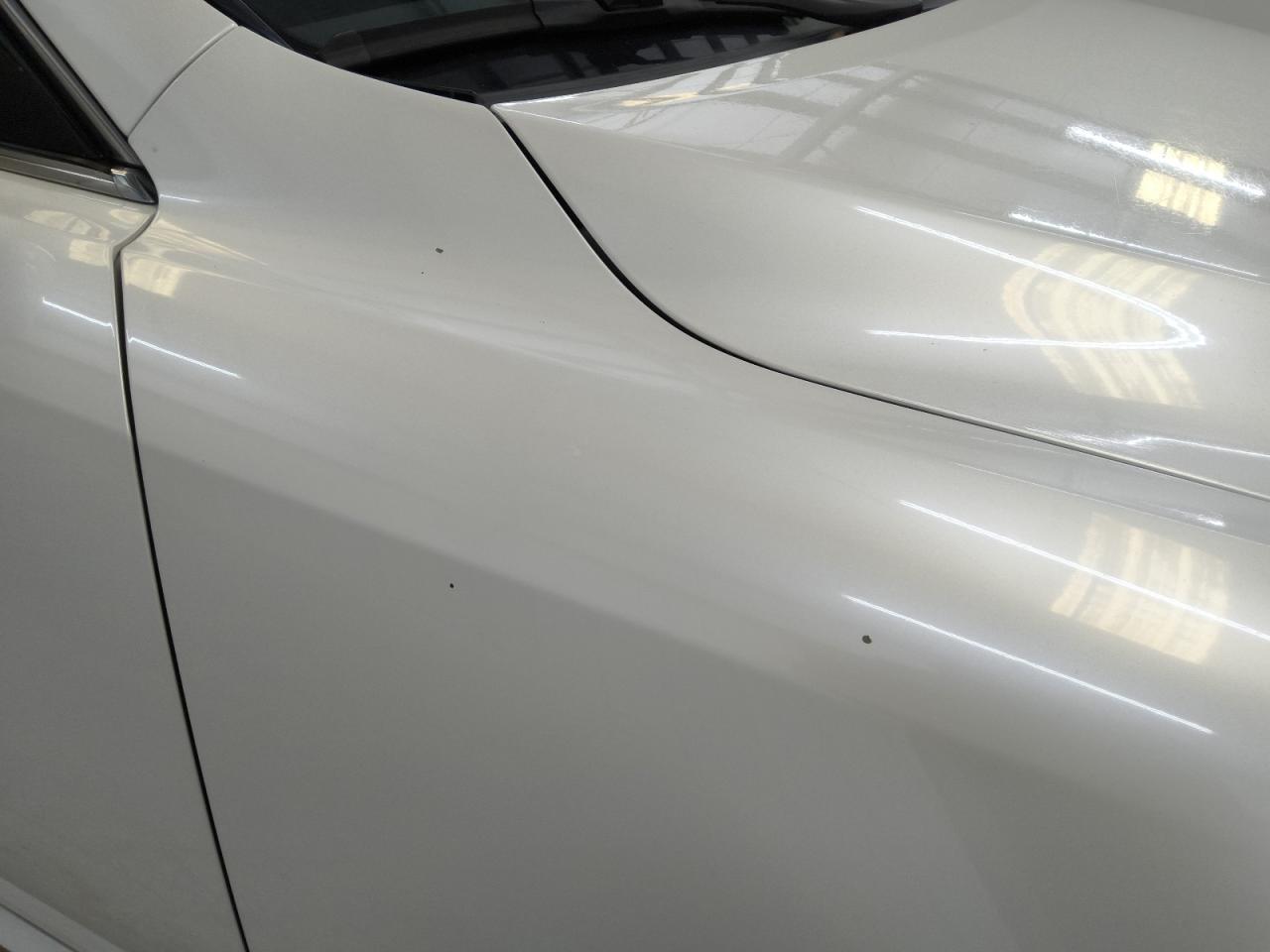 2009 Lexus Is 250 Base White vin: JTHBK262392088775 Damage: Right Front Fender, Chipped, 5
