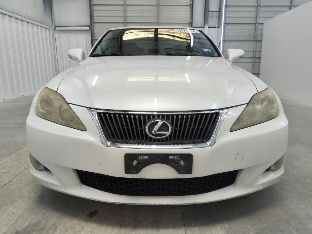 2009 Lexus Is 250 Base White vin: JTHBK262392088775 Damage: Left Headlamp Bulb, Broken, Replacement Required