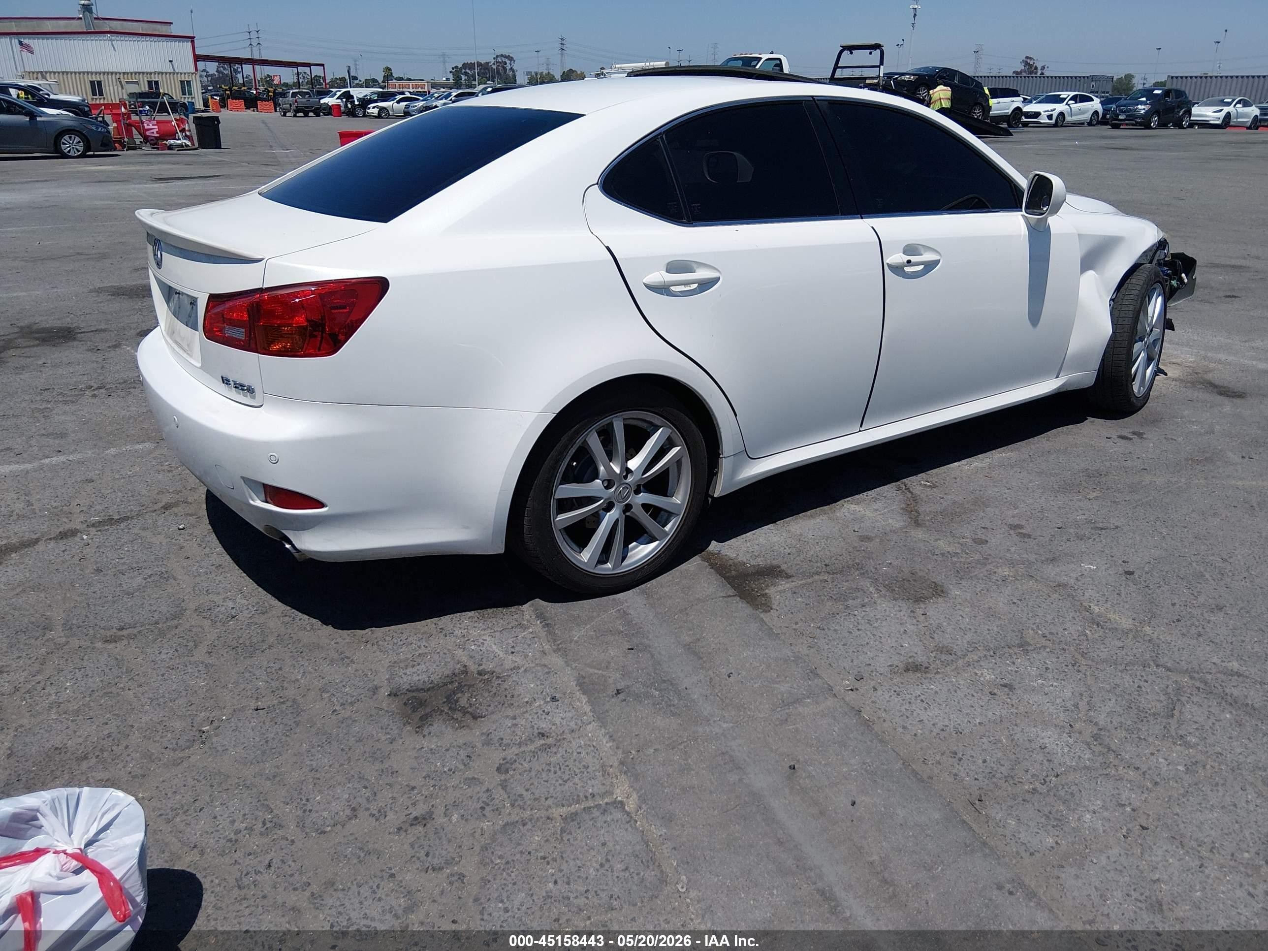 2006 Lexus Is 250   White vin: JTHBK262565012971