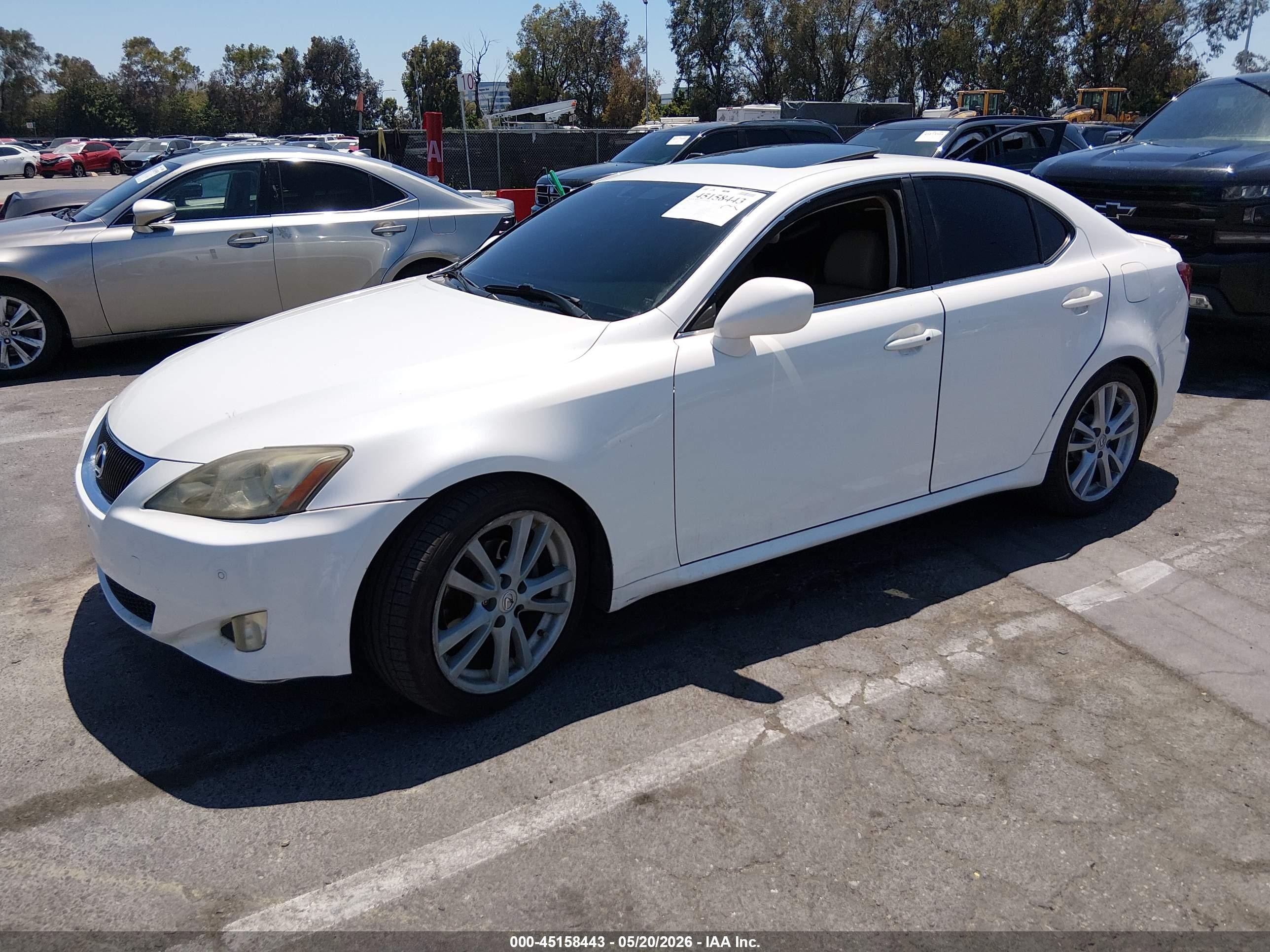 2006 Lexus Is 250   White vin: JTHBK262565012971