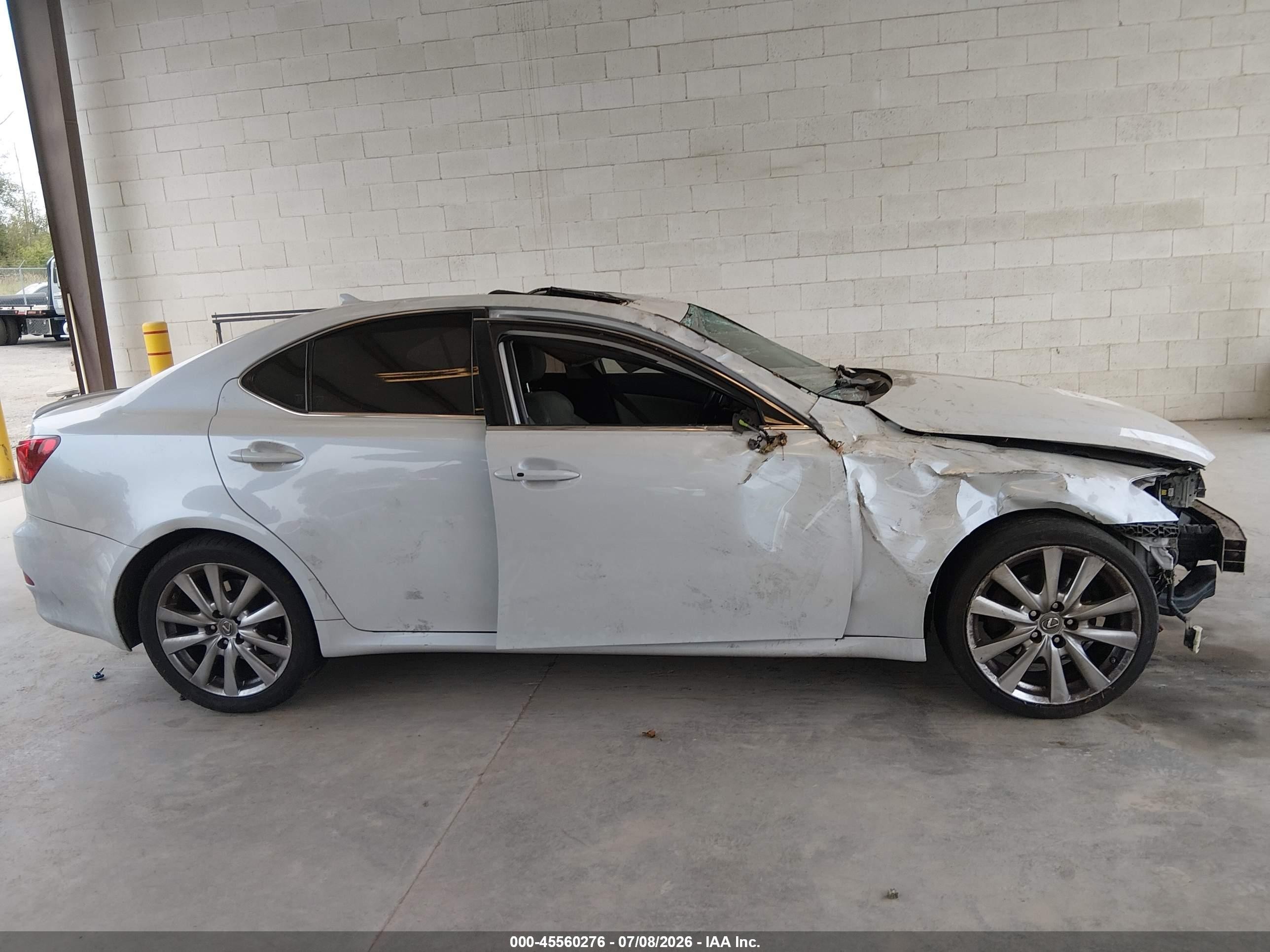 2008 Lexus Is 250   White vin: JTHBK262582068901