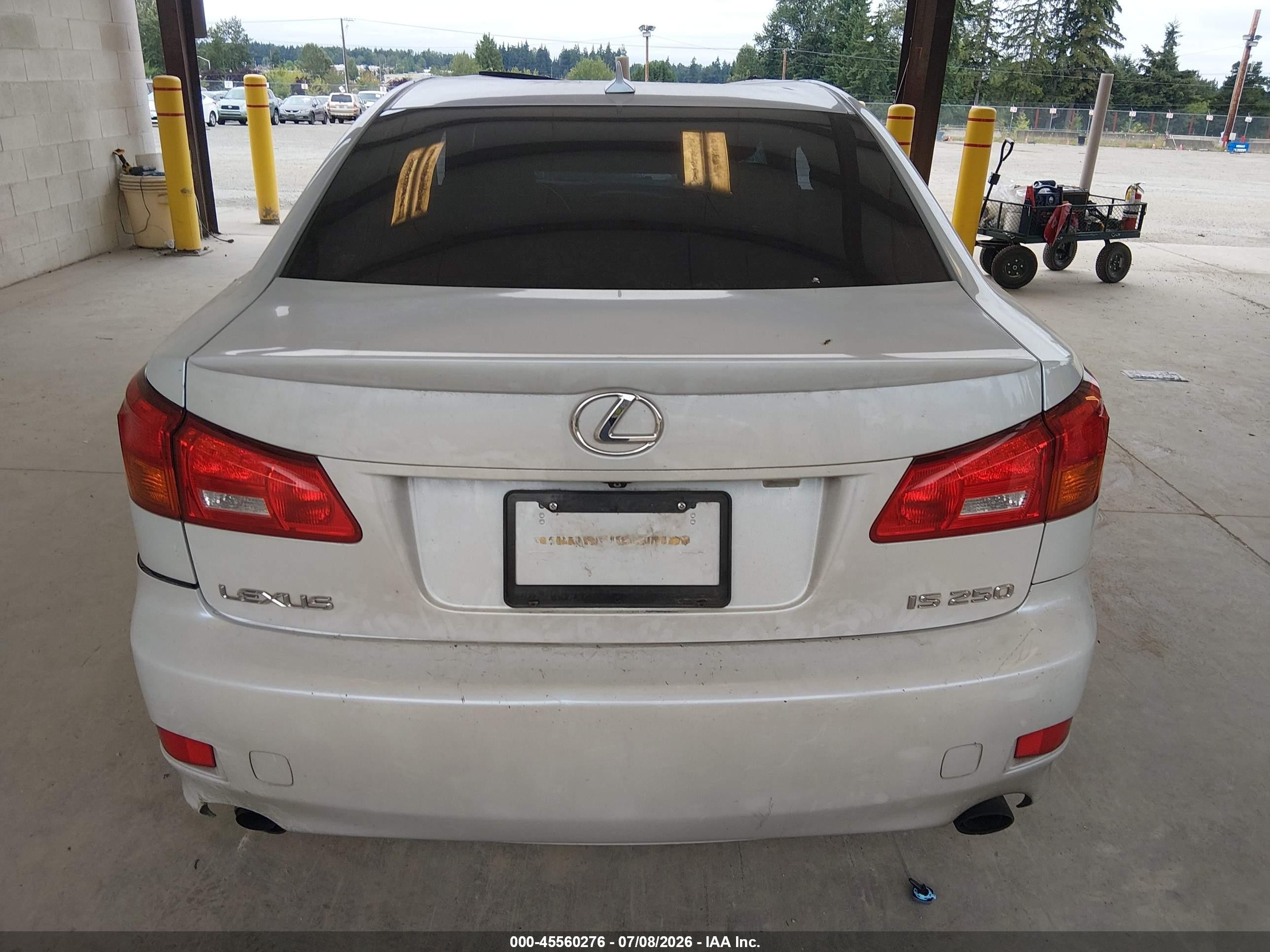 2008 Lexus Is 250   White vin: JTHBK262582068901