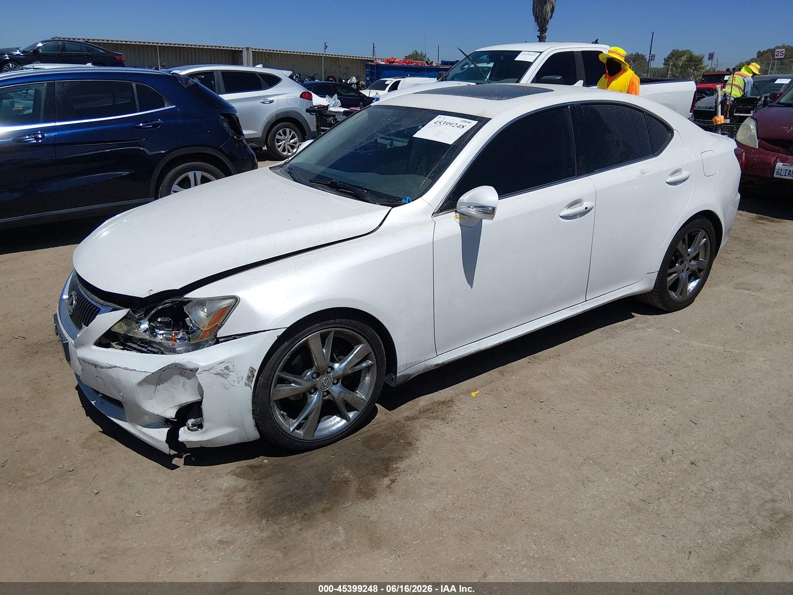 2009 Lexus Is 250   White vin: JTHBK262595088341
