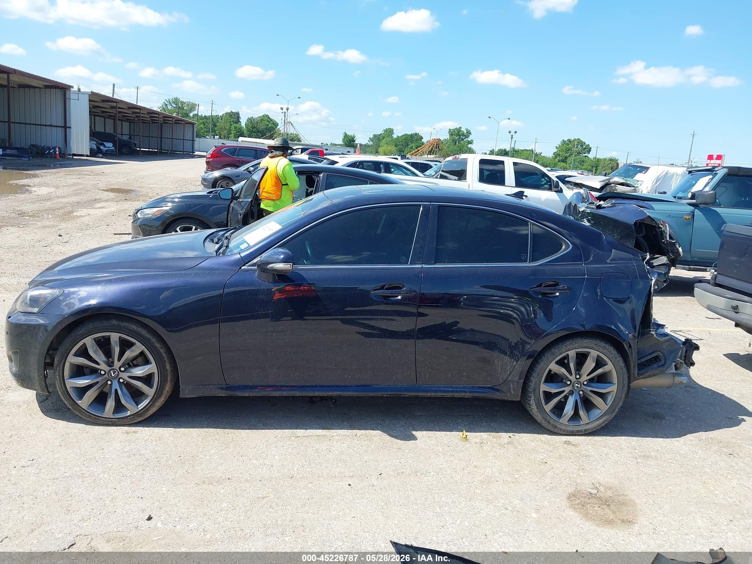 2009 Lexus Is 250   Blue vin: JTHBK262595100584