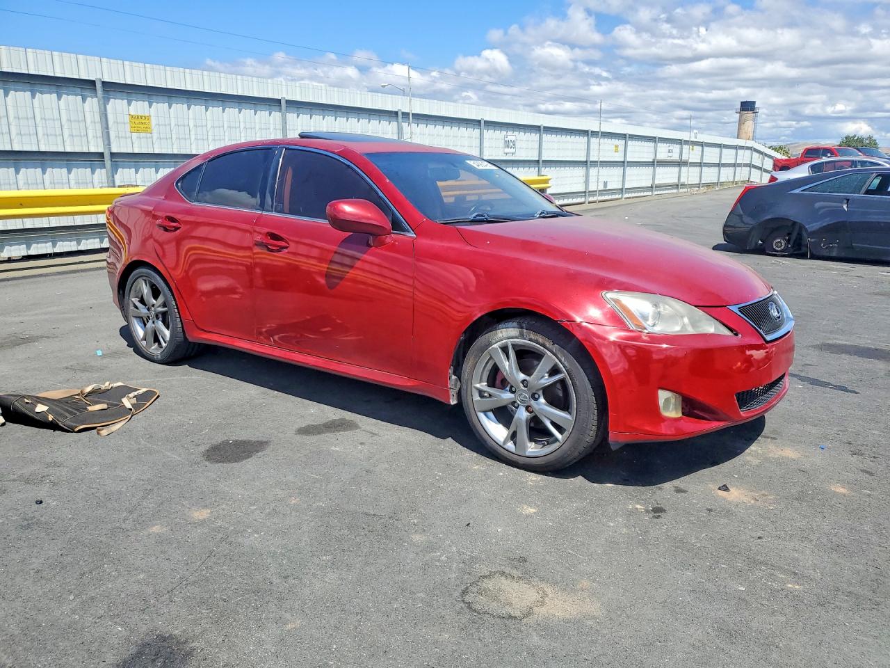 2008 Lexus Is Red vin: JTHBK262682071676
