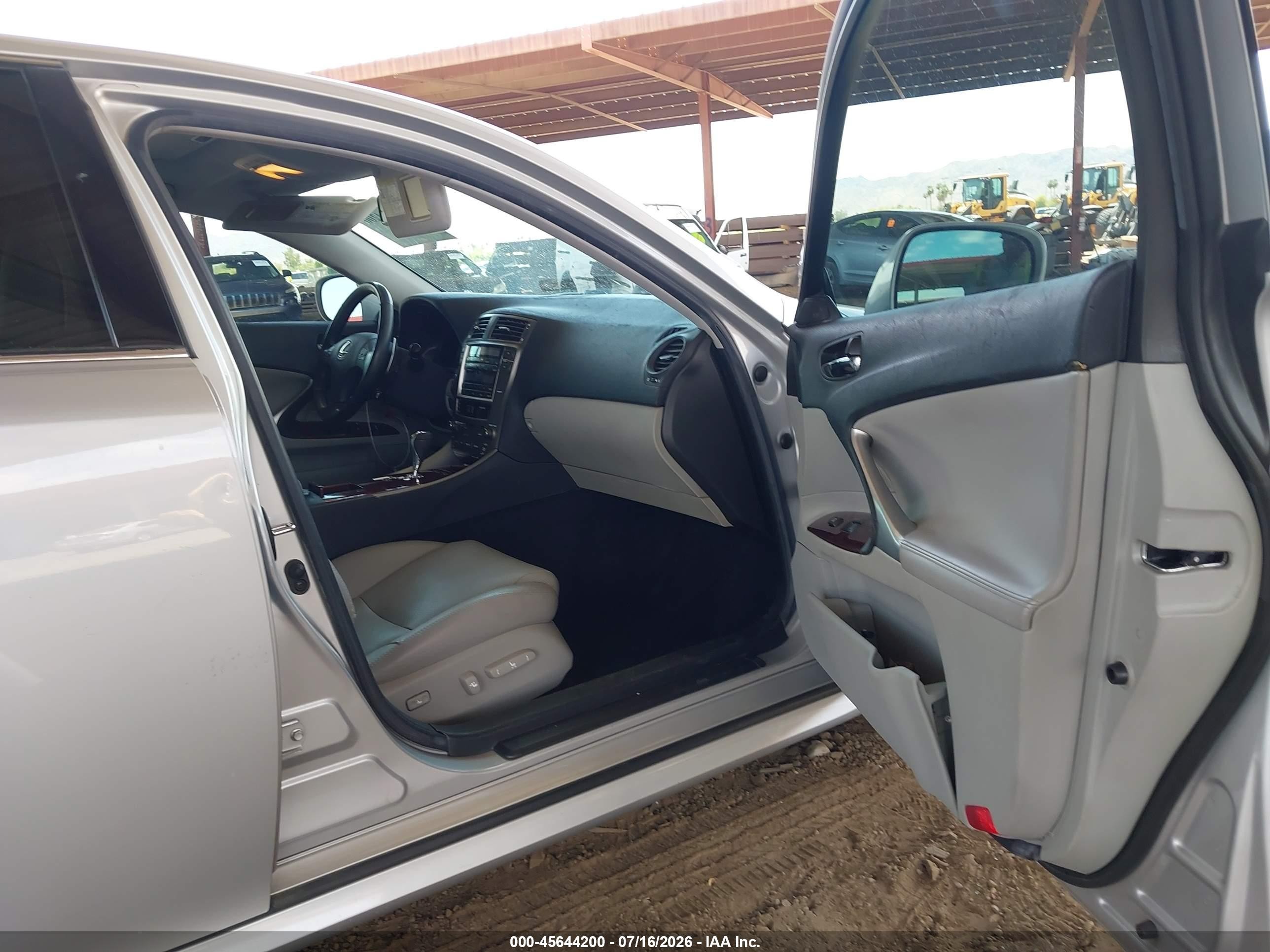 2008 Lexus Is 250   Серебряный vin: JTHBK262685051975