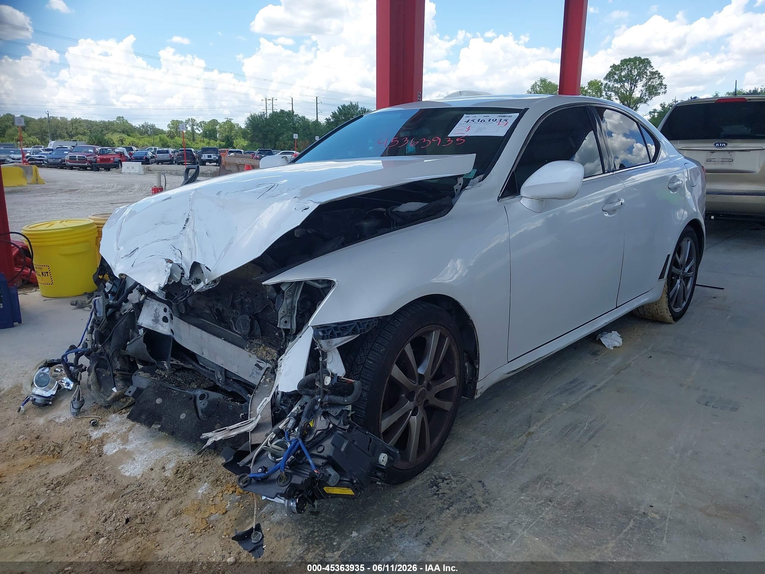 2008 Lexus Is 250   White vin: JTHBK262685059171