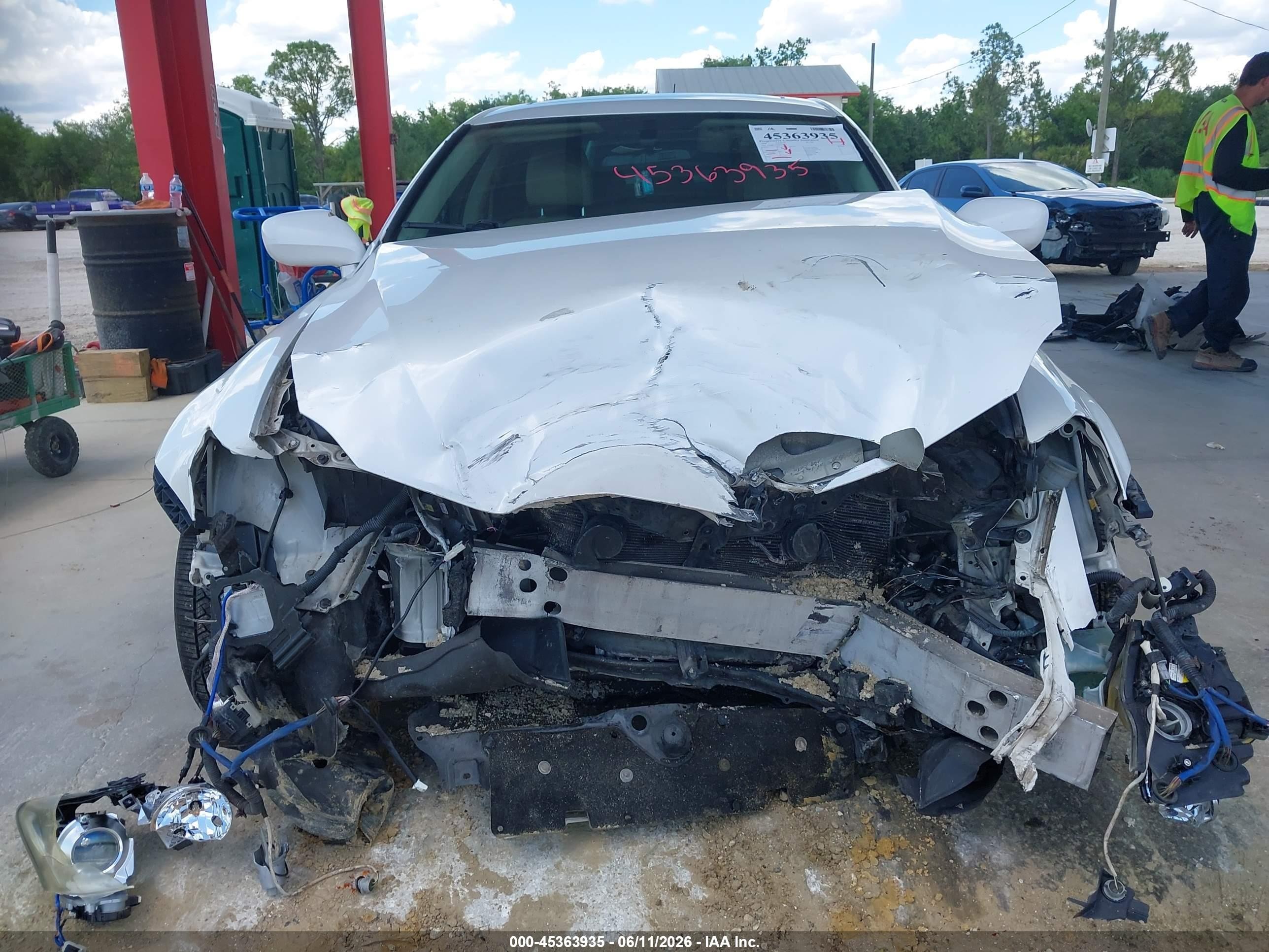 2008 Lexus Is 250   White vin: JTHBK262685059171