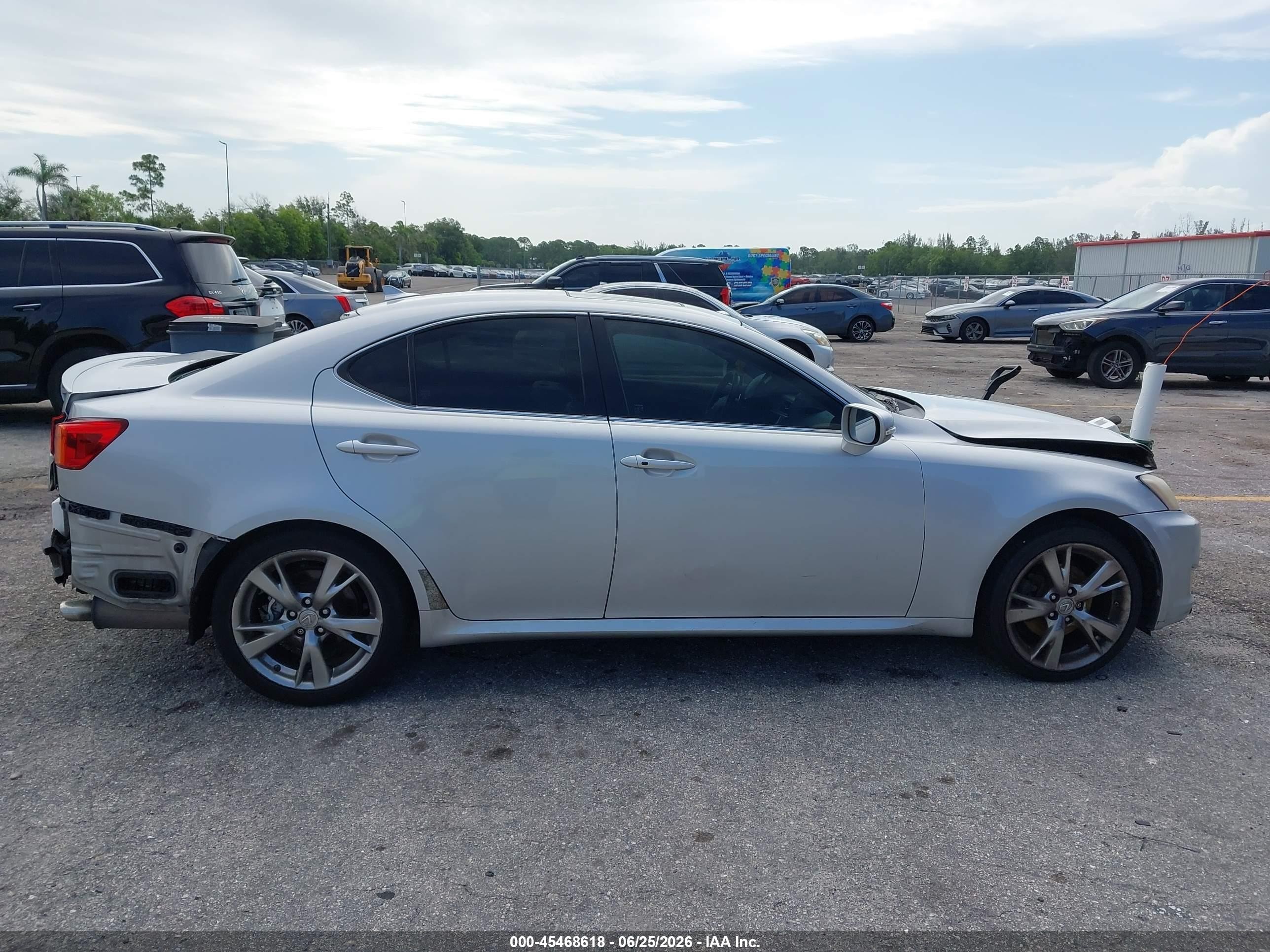 2009 Lexus Is 250   Silver vin: JTHBK262695100528